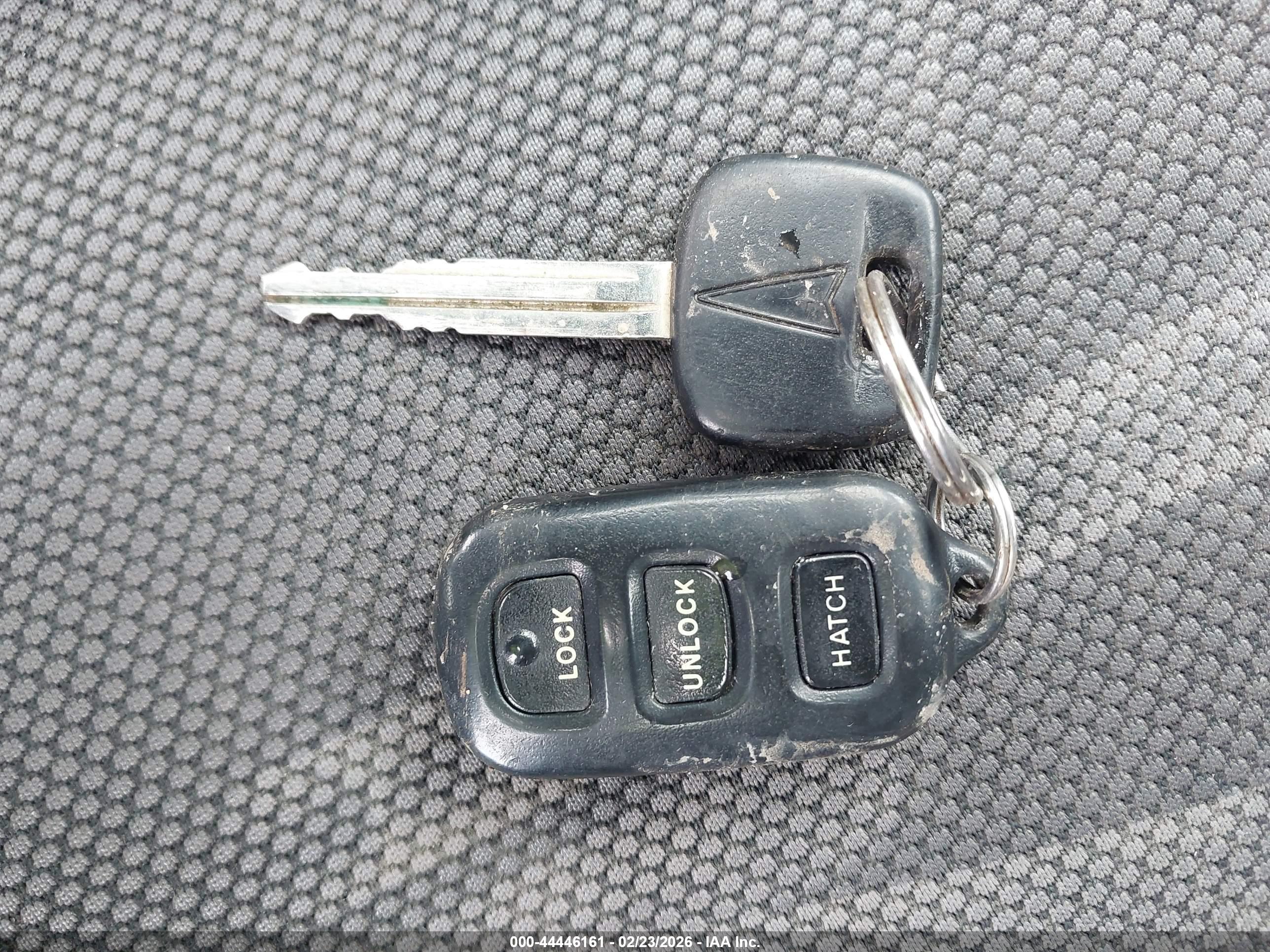 PONTIAC VIBE image 11