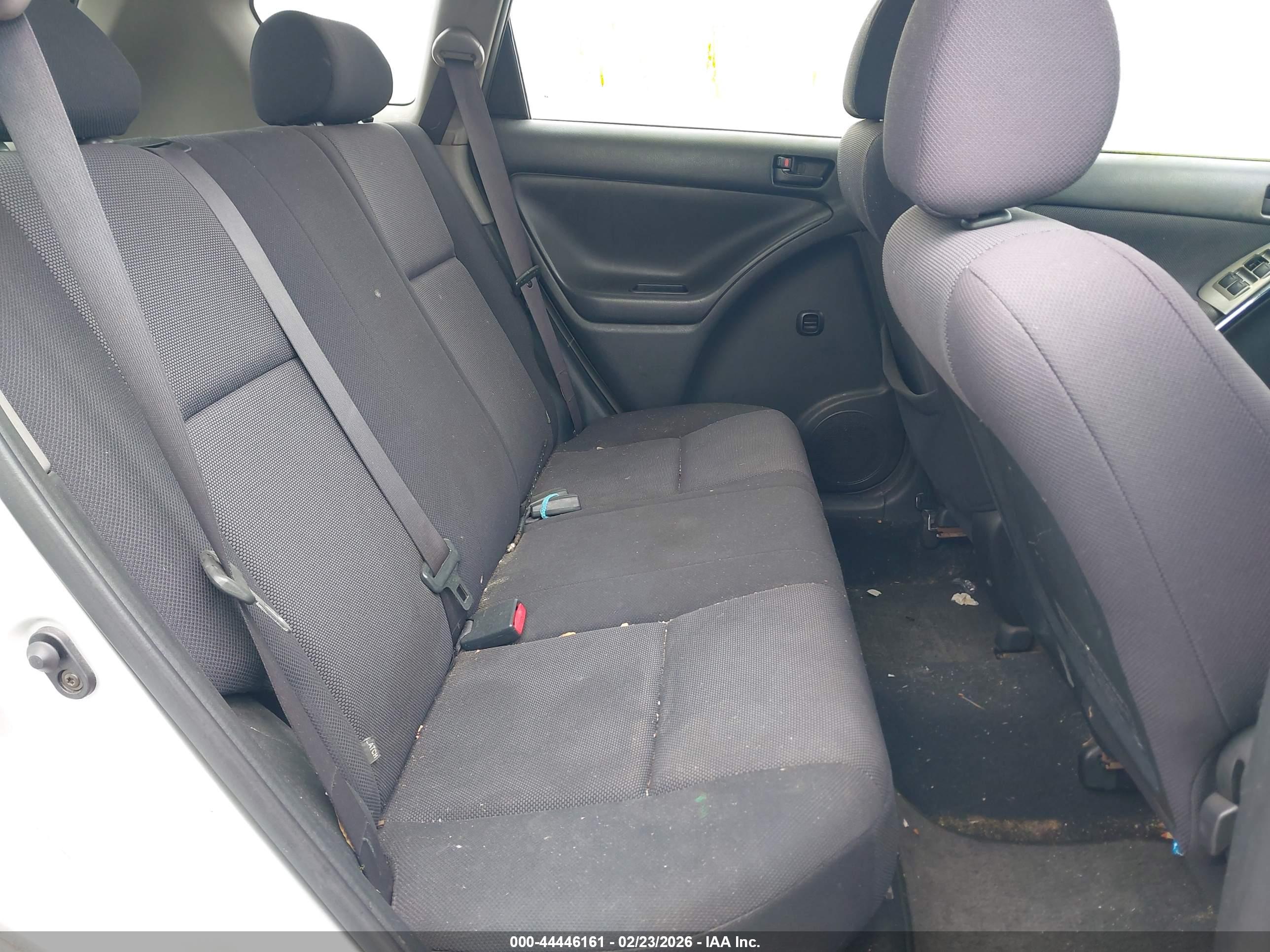 PONTIAC VIBE image 8