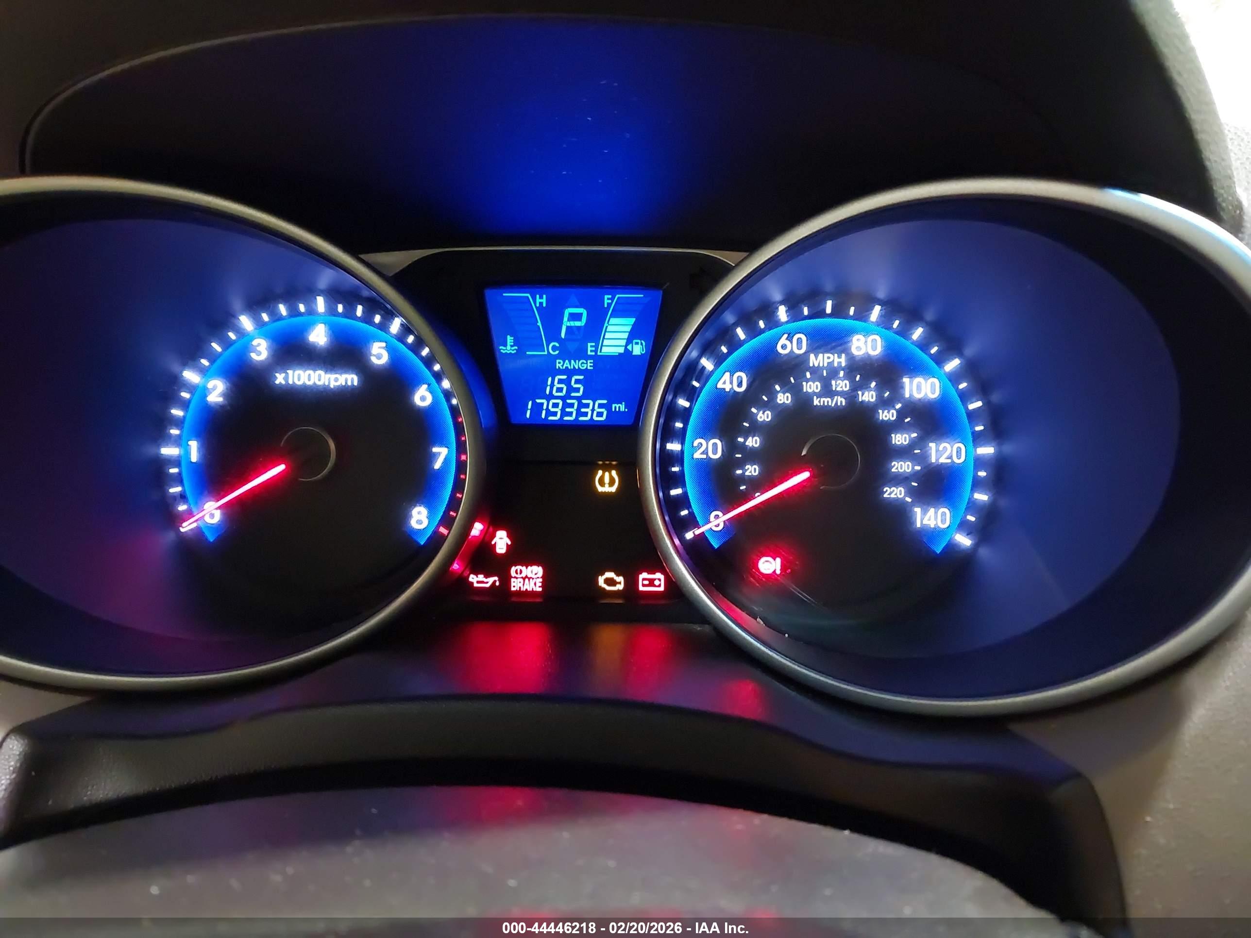 HYUNDAI TUCSON image 7