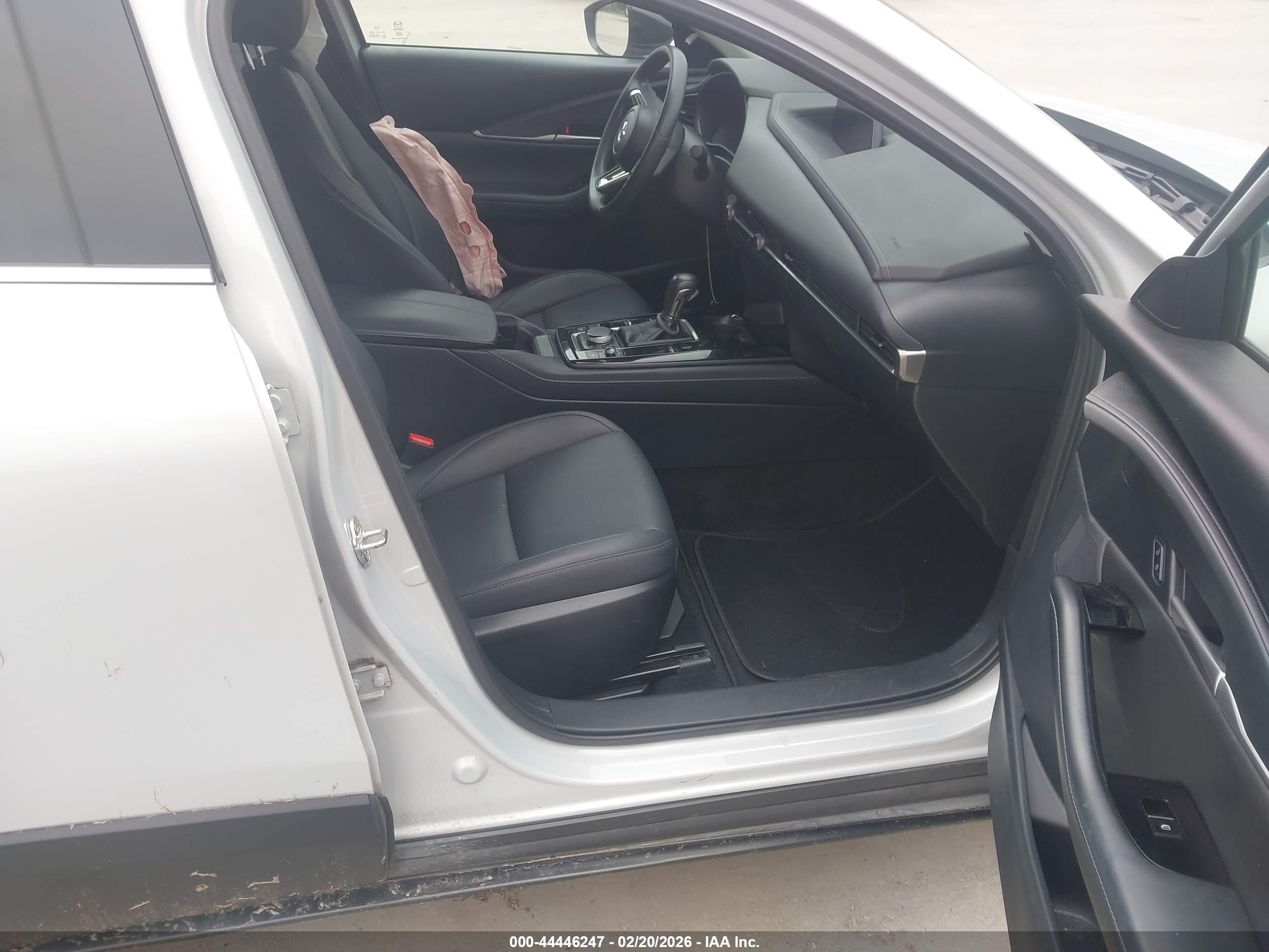 MAZDA CX-30 image 5