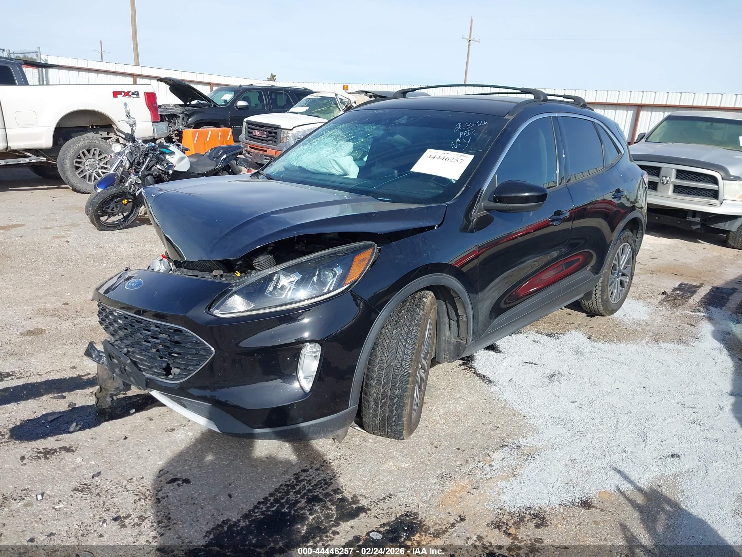FORD ESCAPE image 2