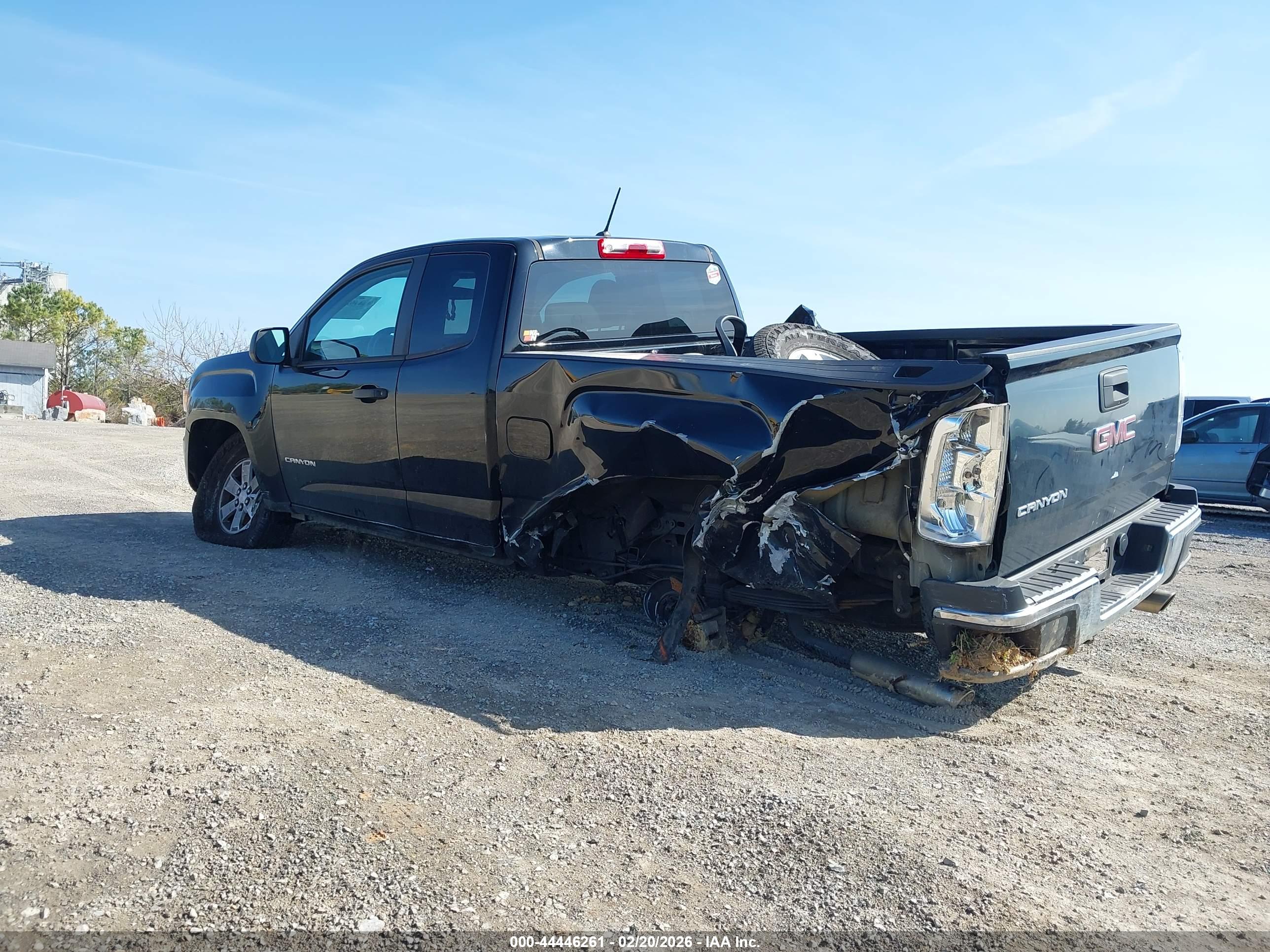 GMC CANYON image 3