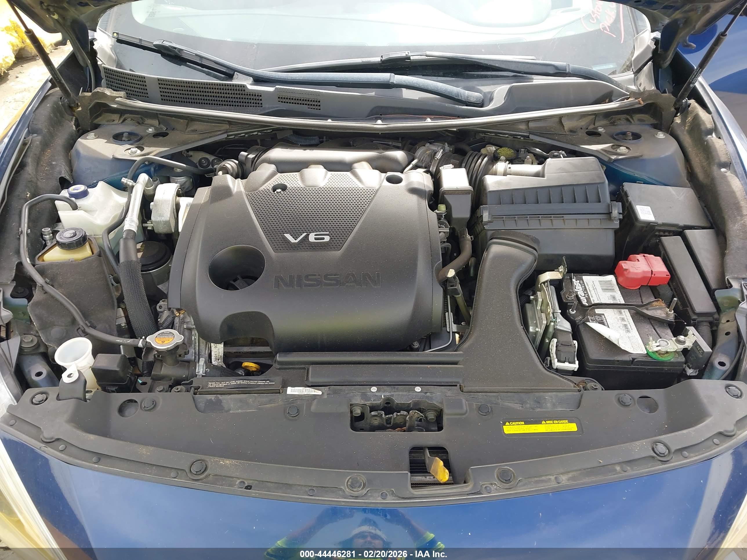 NISSAN MAXIMA image 10