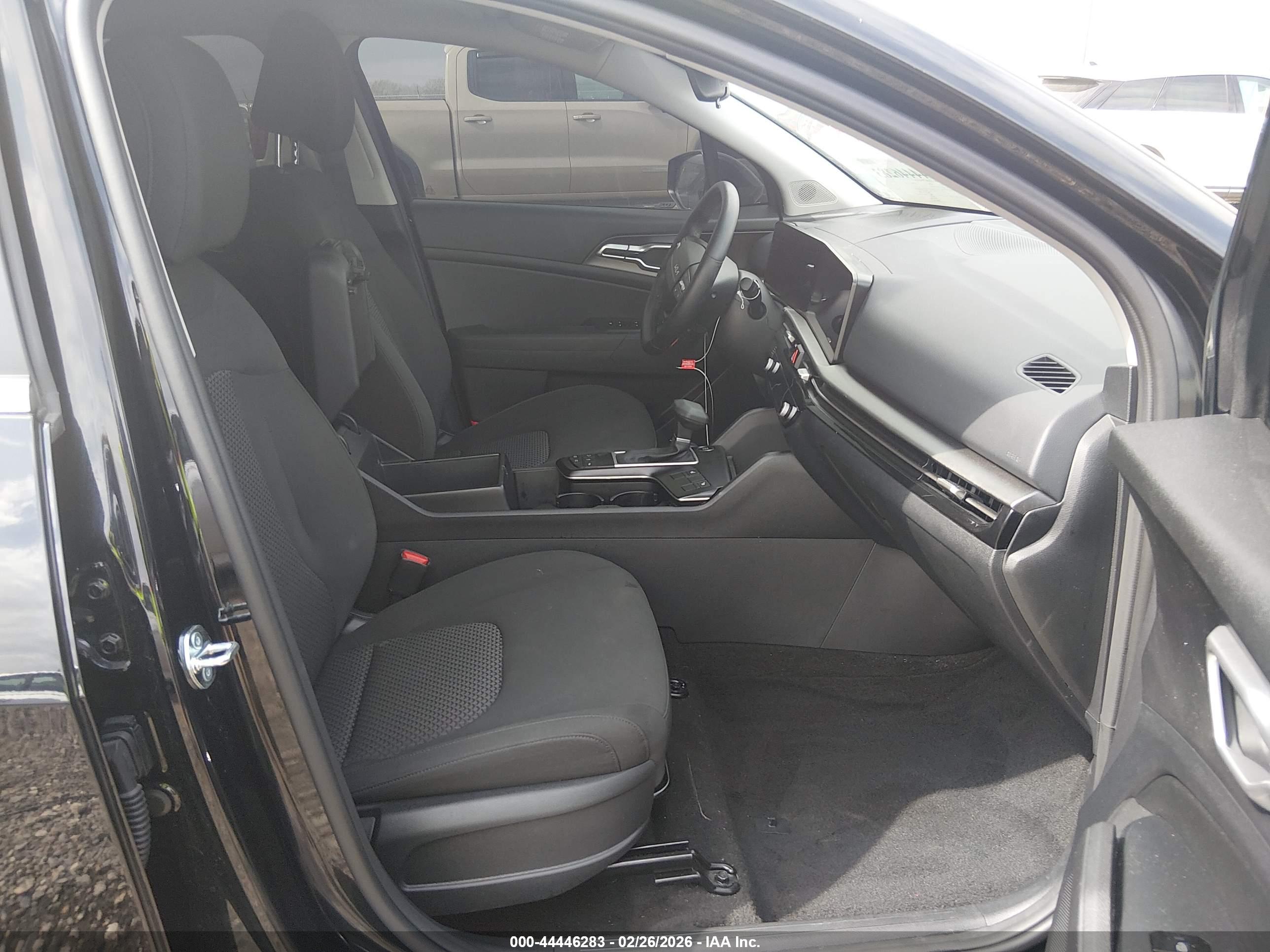 KIA SPORTAGE image 5