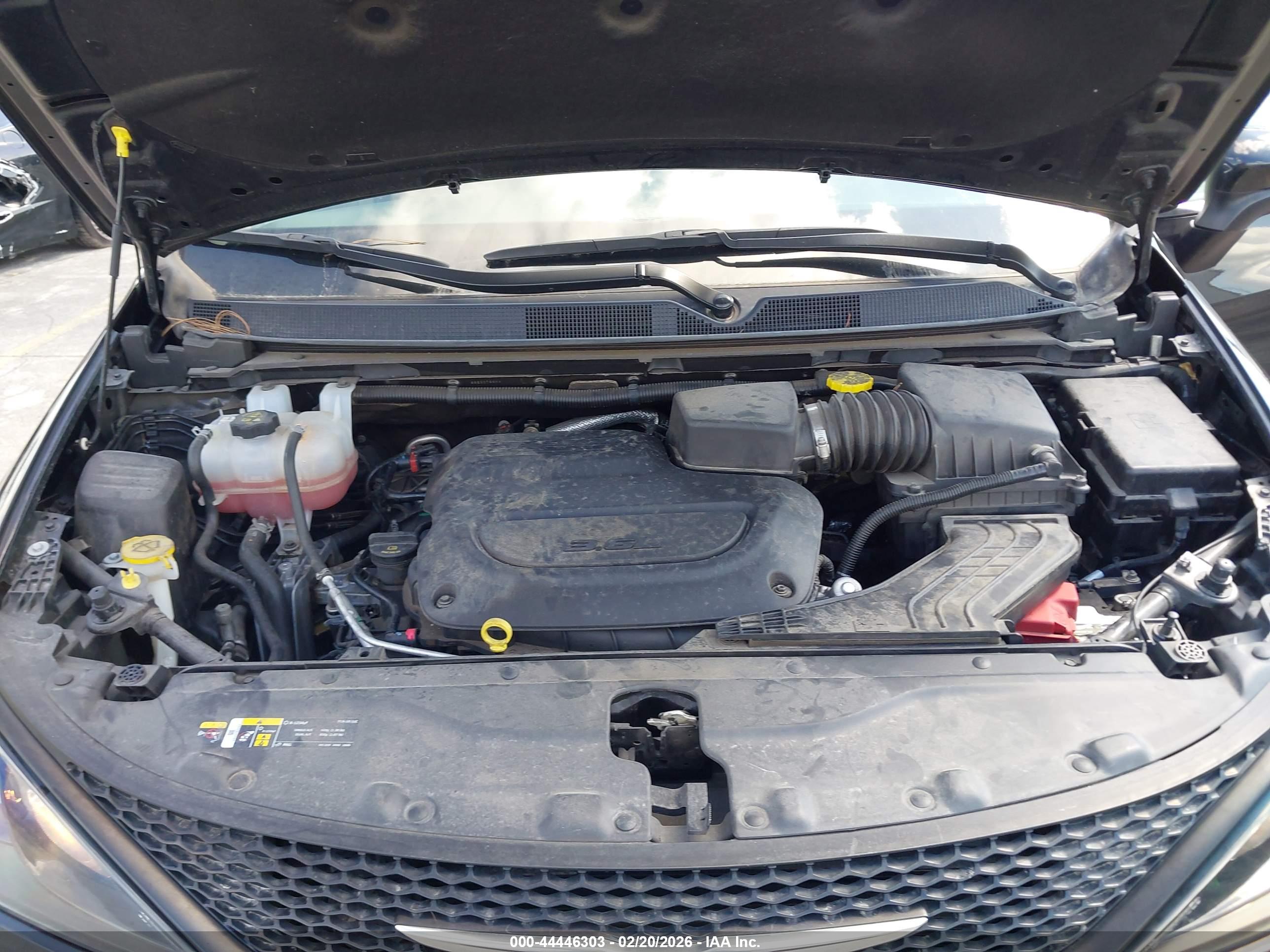 CHRYSLER VOYAGER image 10