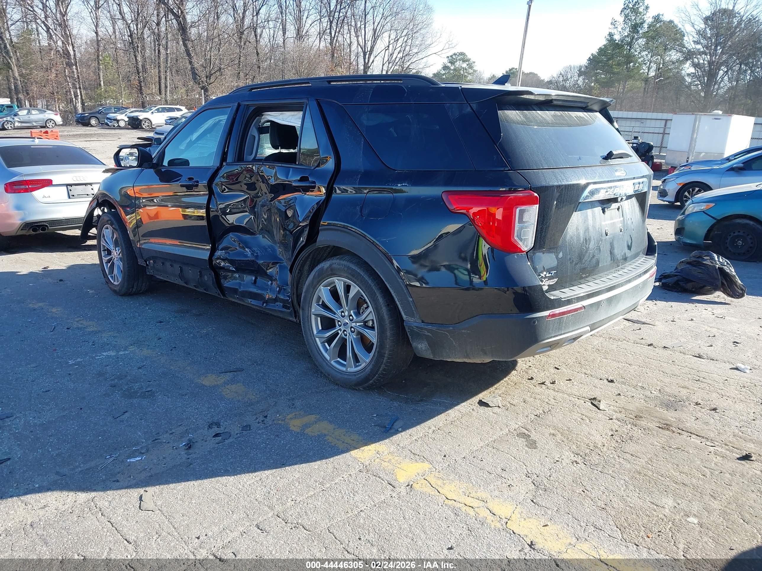 FORD EXPLORER image 3