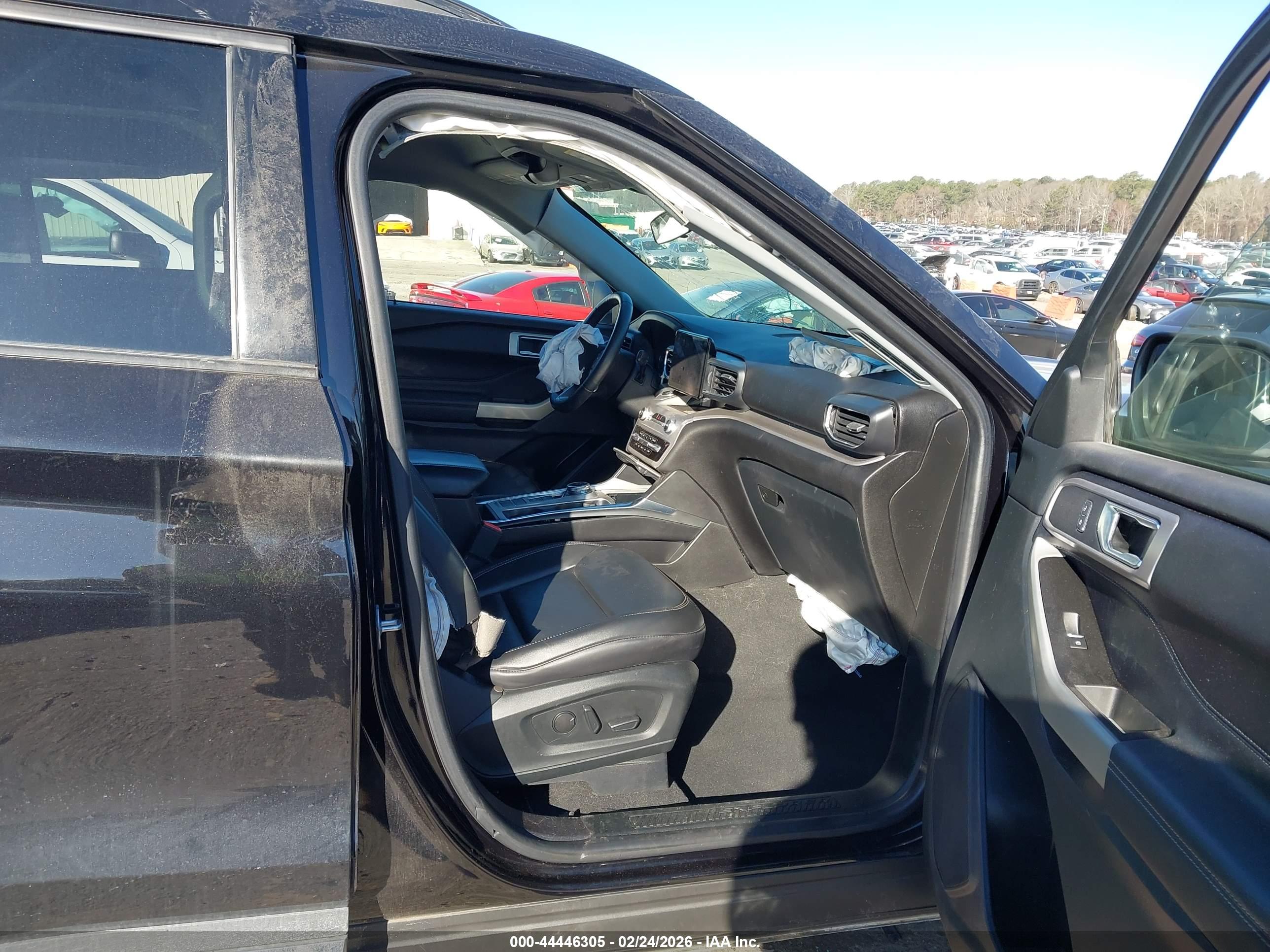 FORD EXPLORER image 5