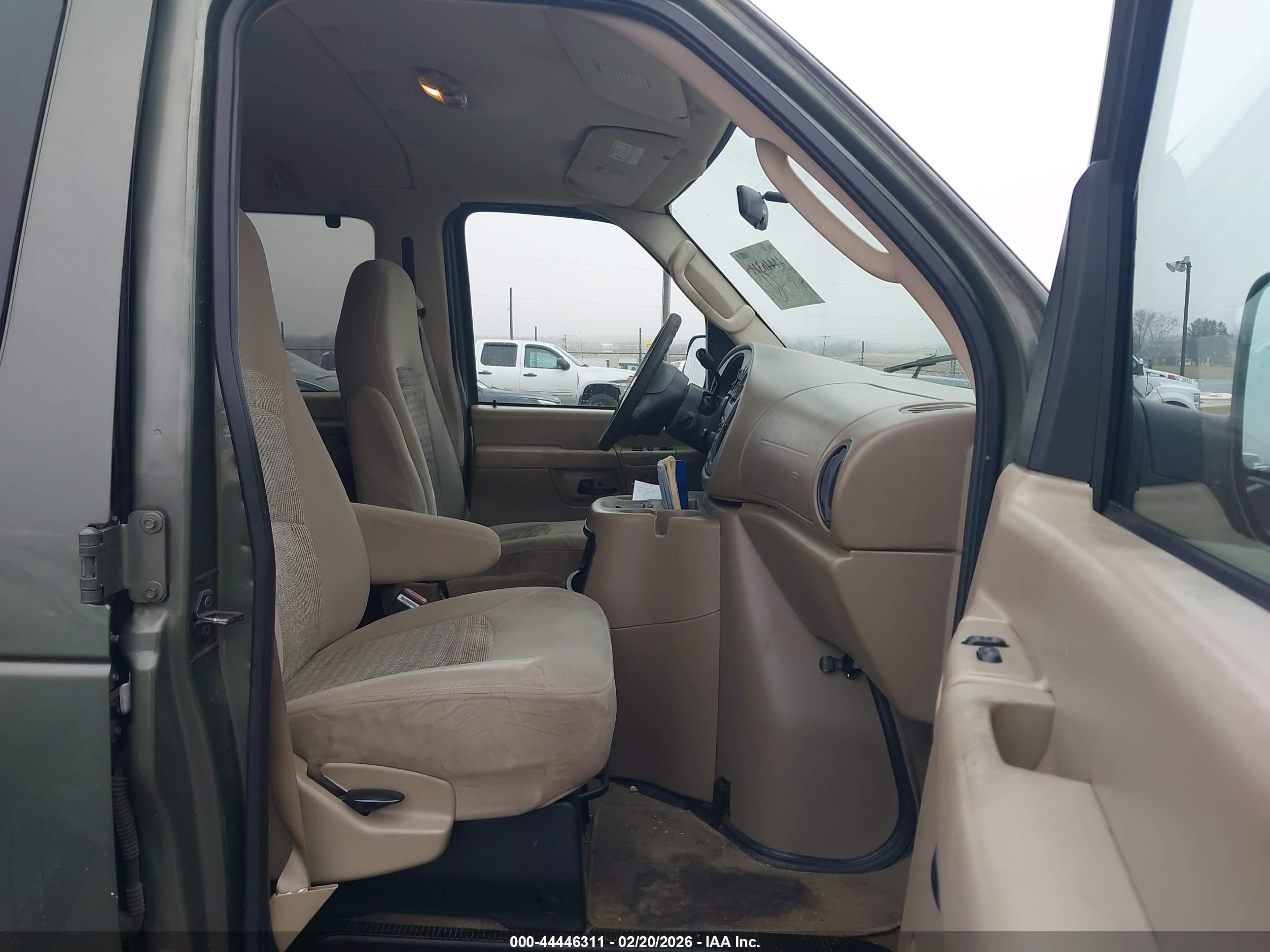 FORD E-350 image 5