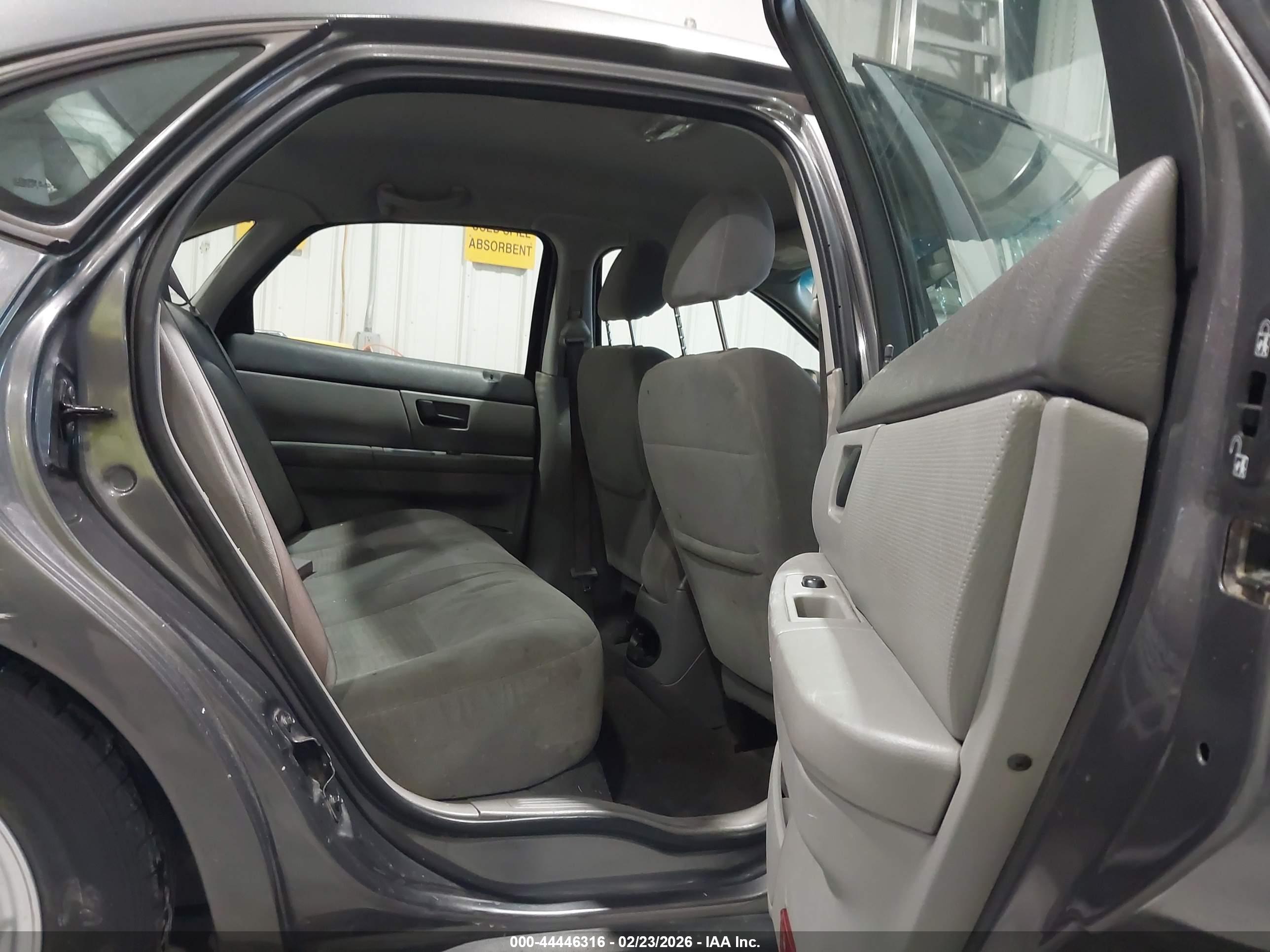 FORD TAURUS image 8