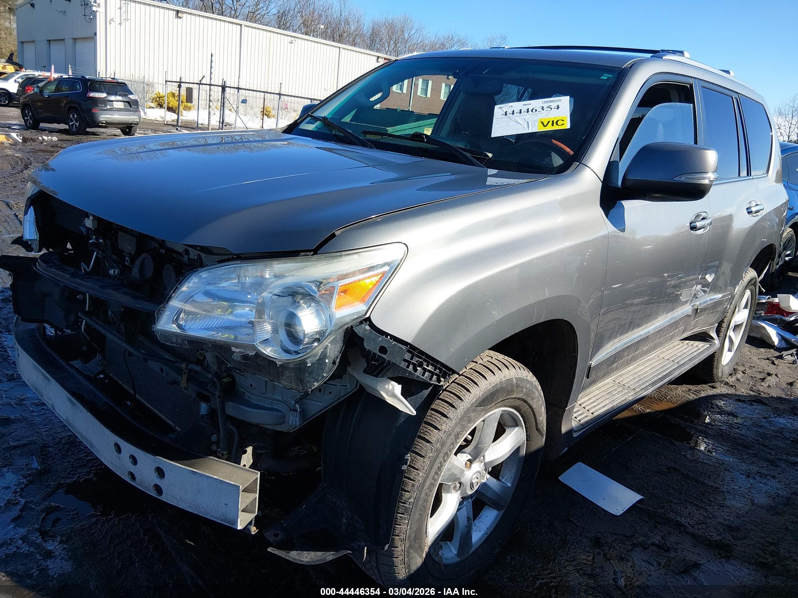 LEXUS GX image 2