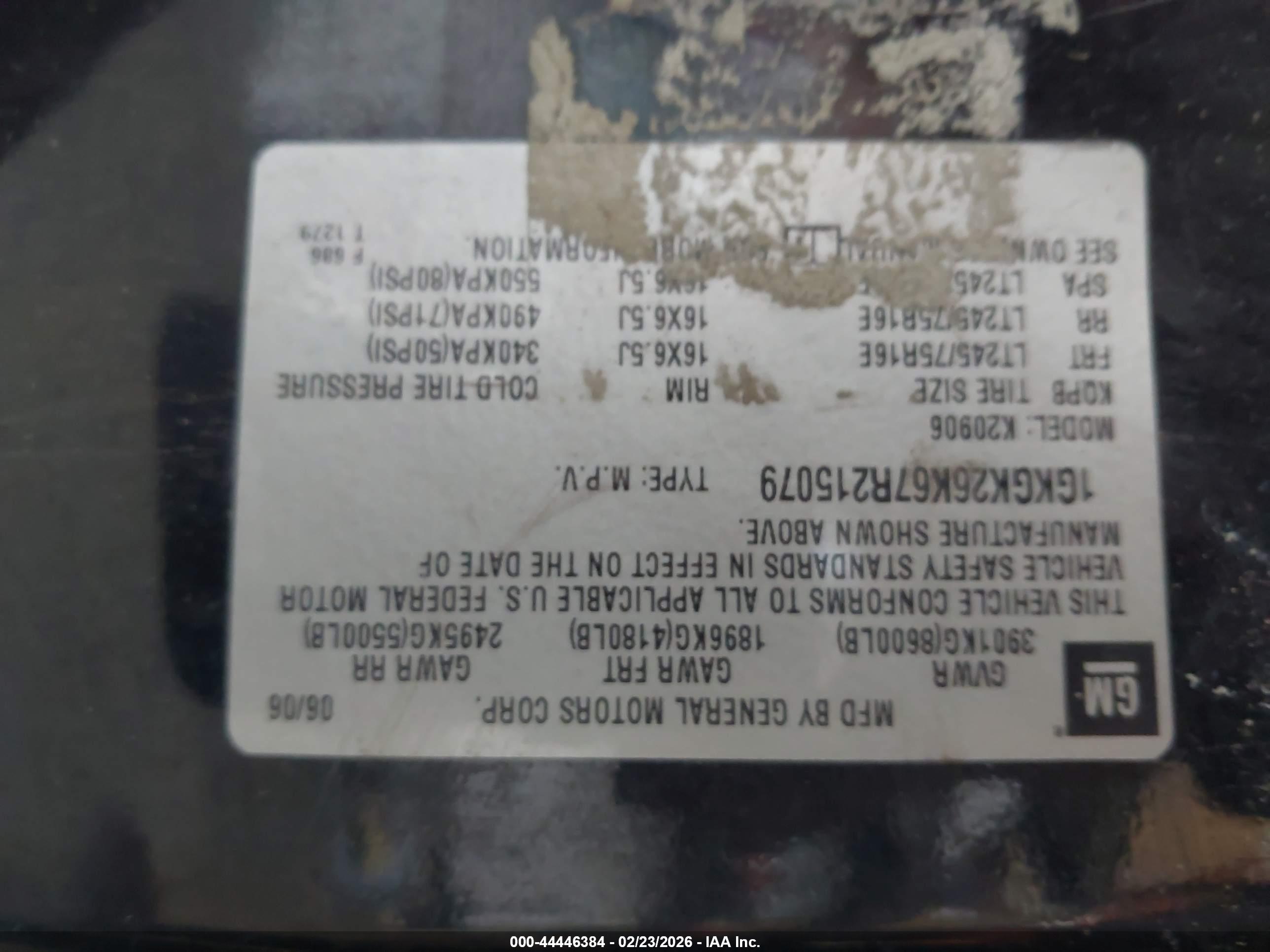 GMC YUKON image 9