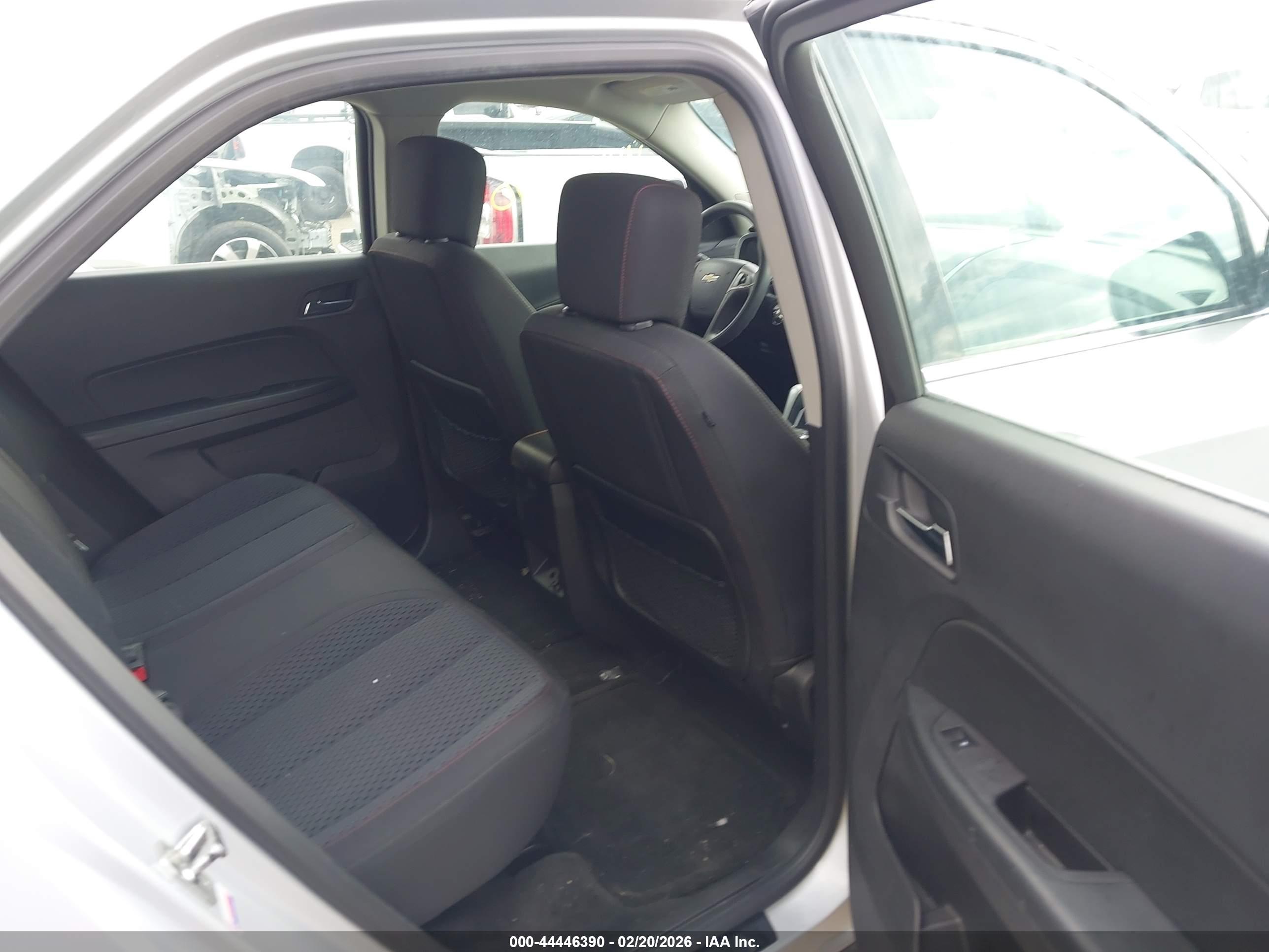 CHEVROLET EQUINOX image 8