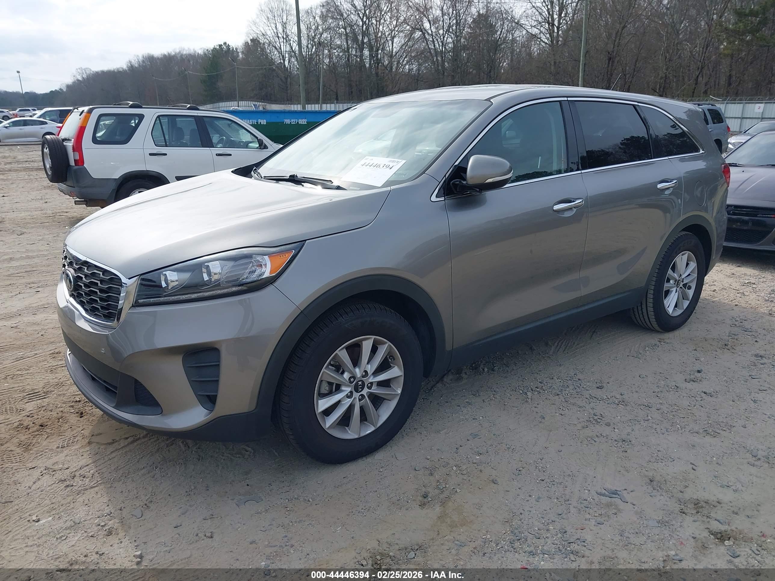 KIA SORENTO image 2