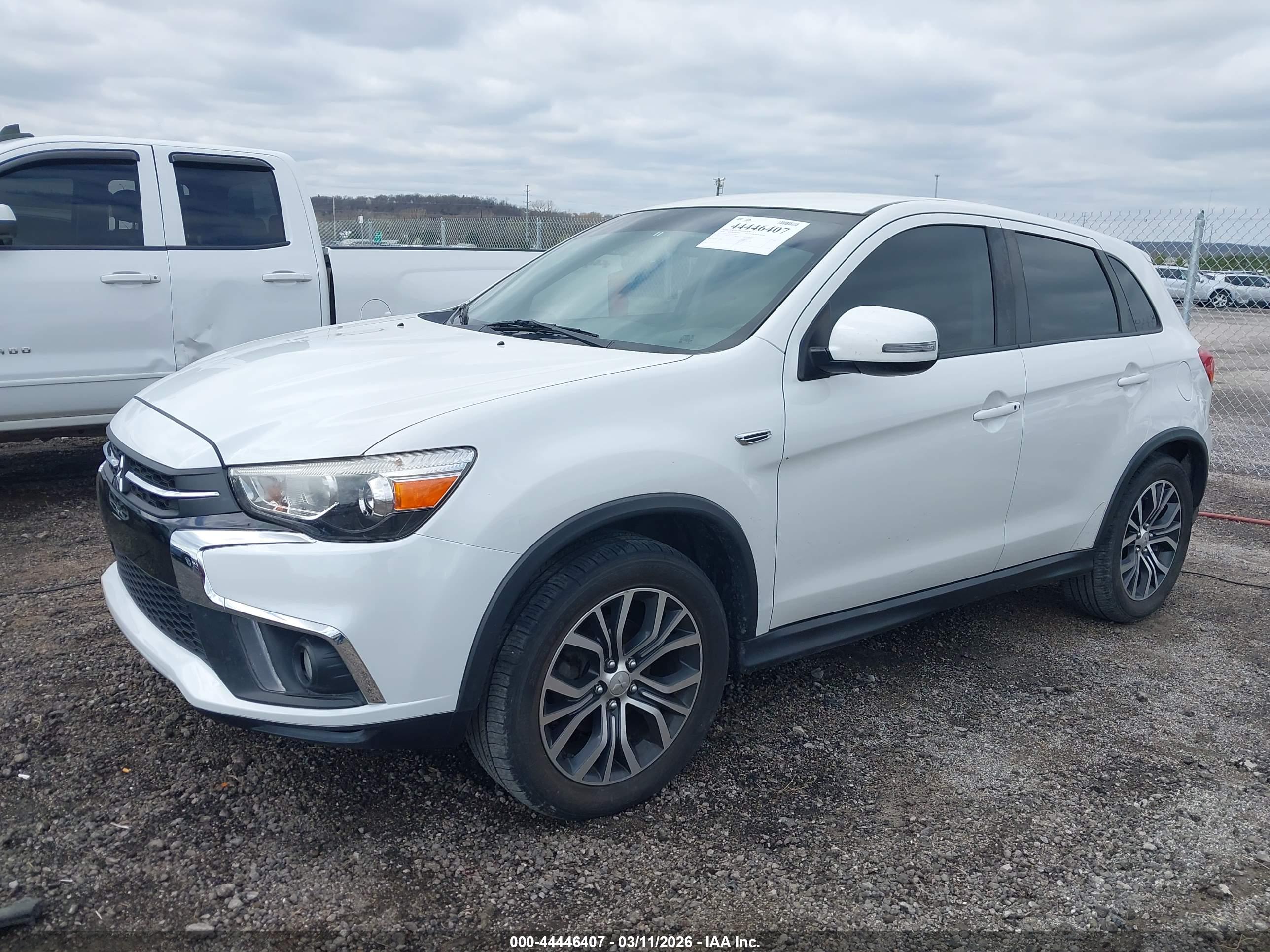 MITSUBISHI OUTLANDER image 6