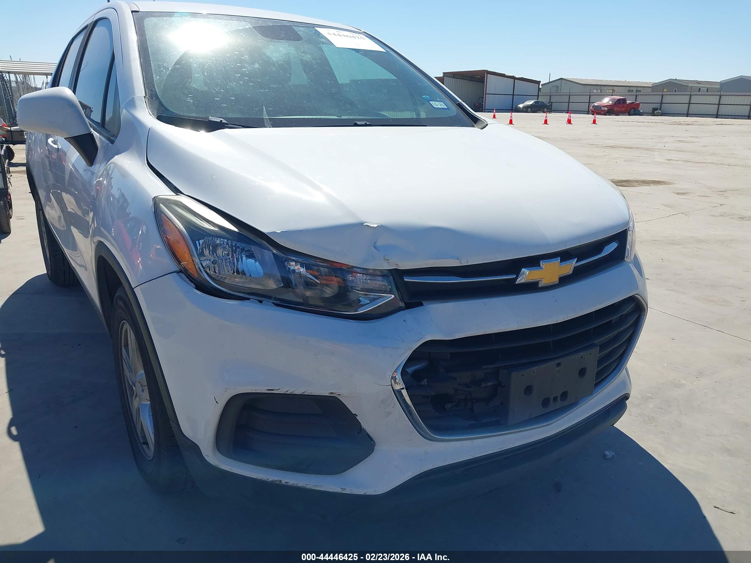 CHEVROLET TRAX image 6
