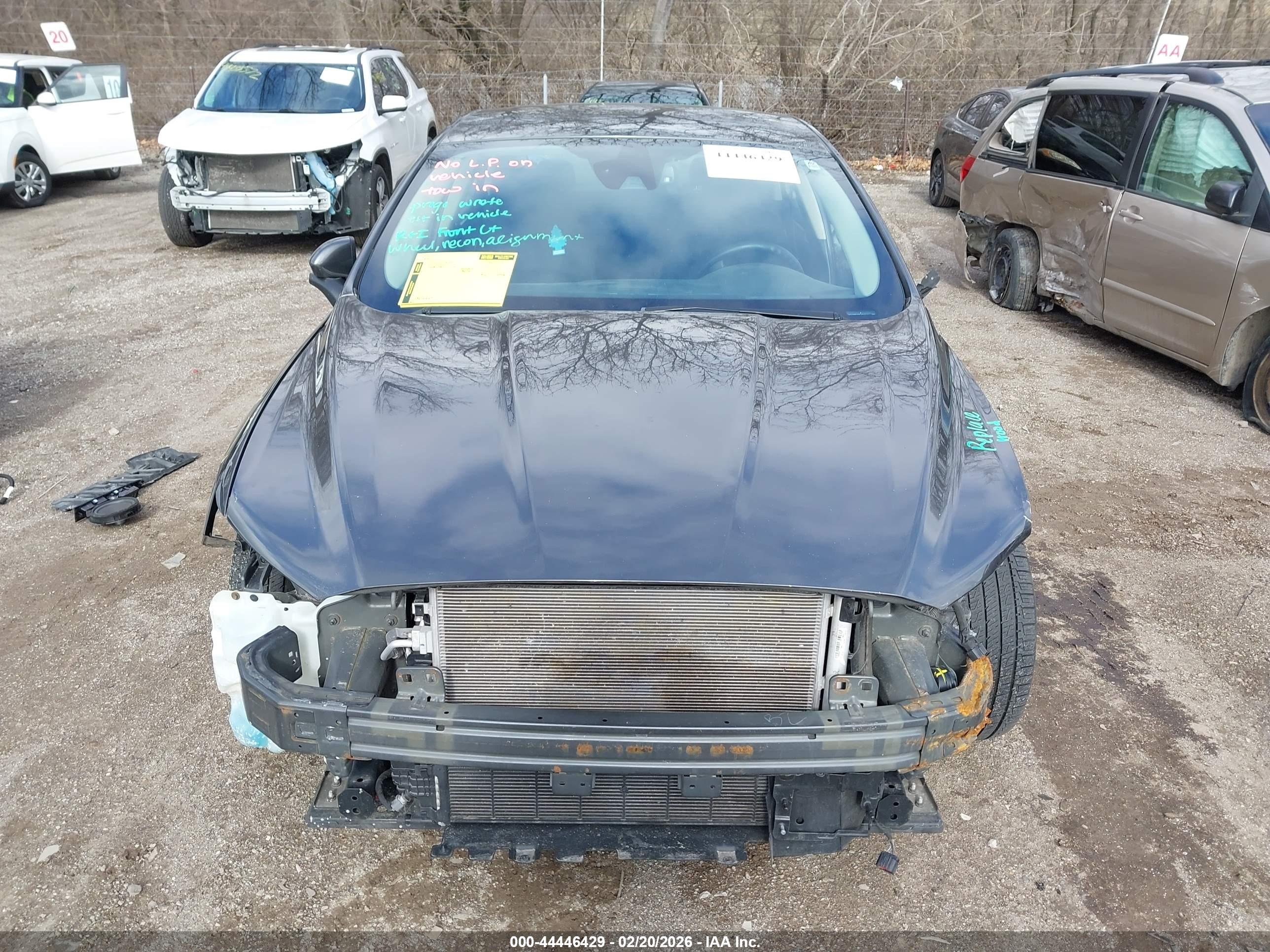 FORD FUSION image 6