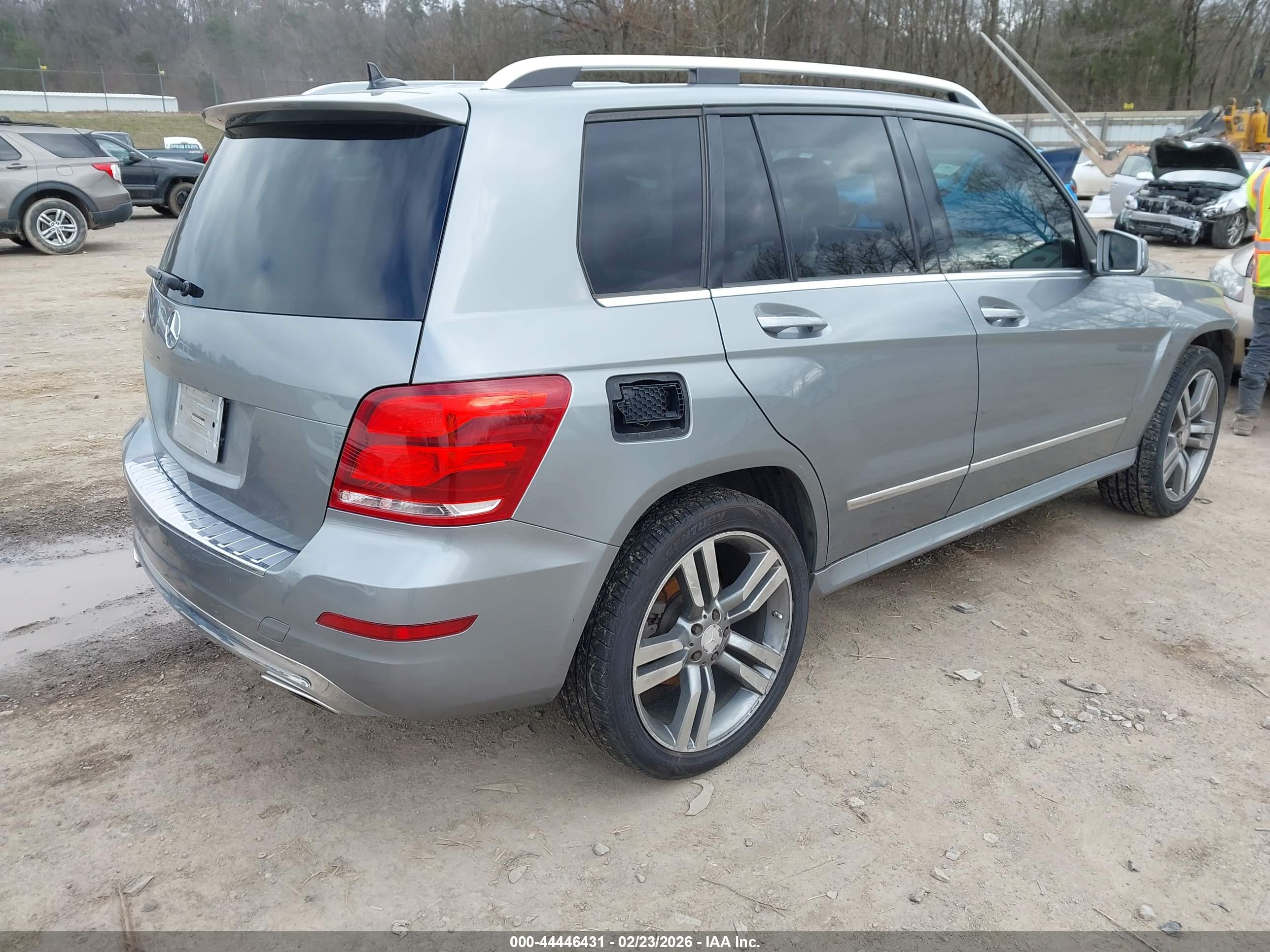 MERCEDES-BENZ GLK image 4