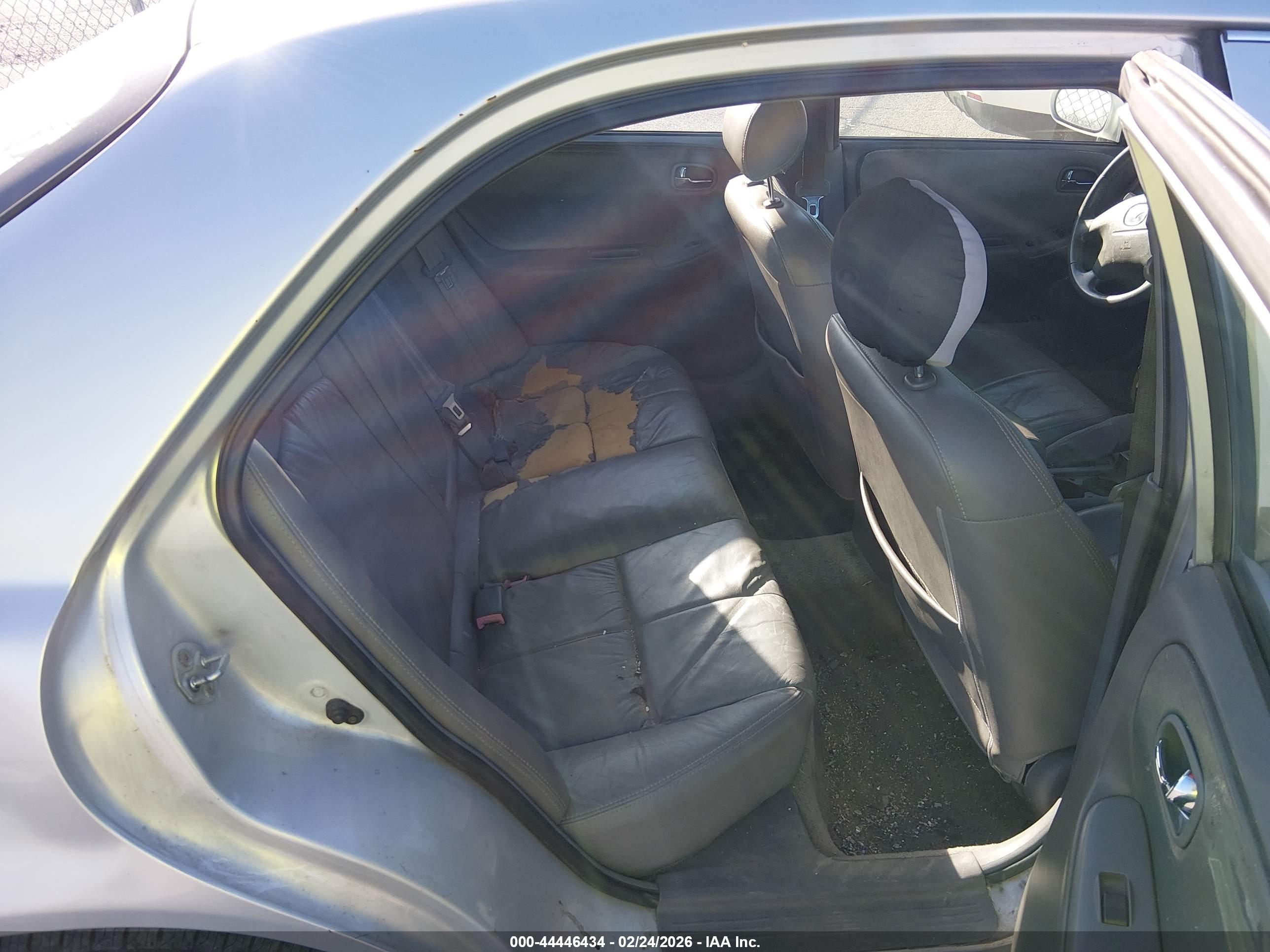 MAZDA 626 image 8