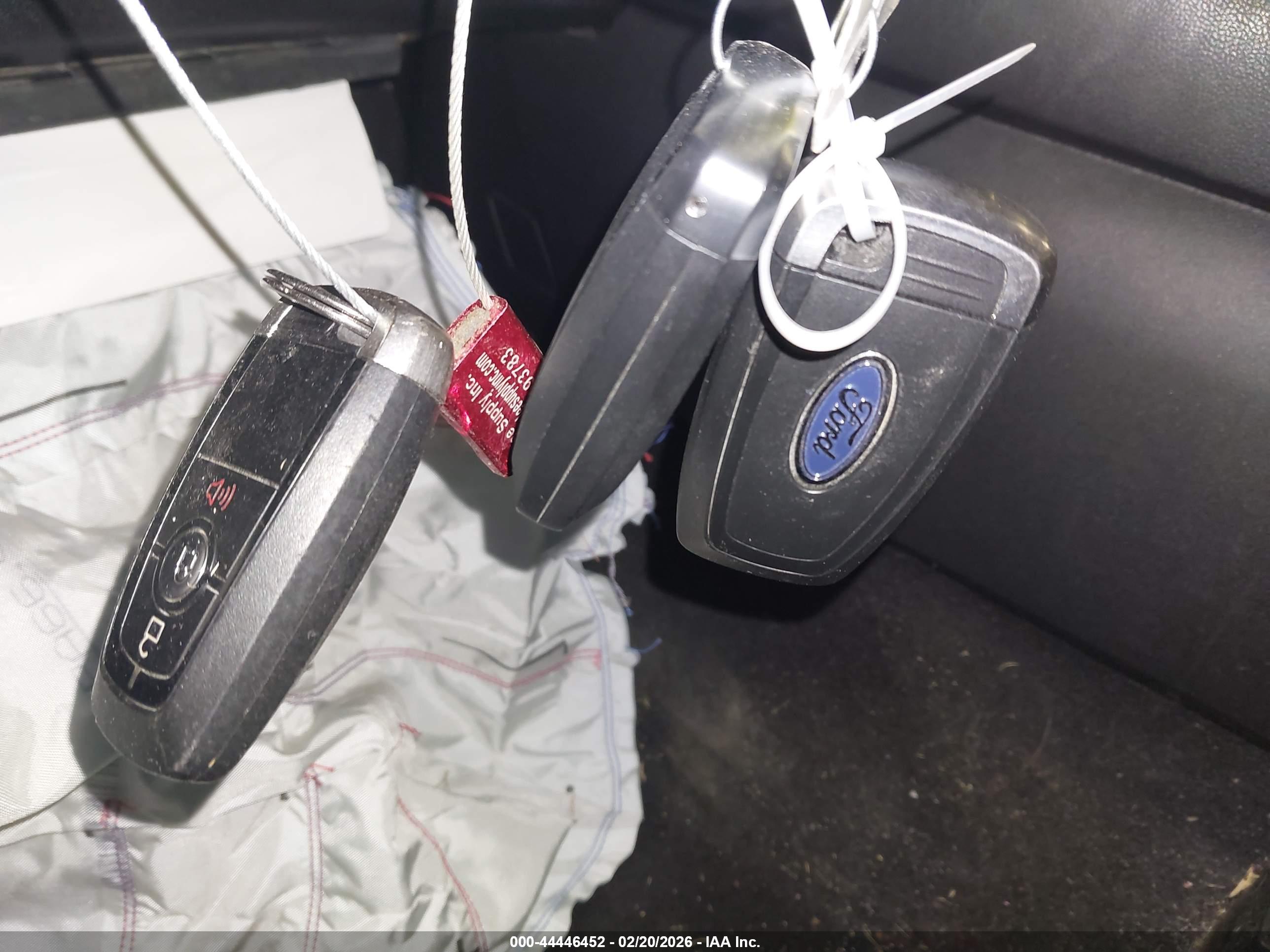 FORD ESCAPE image 11