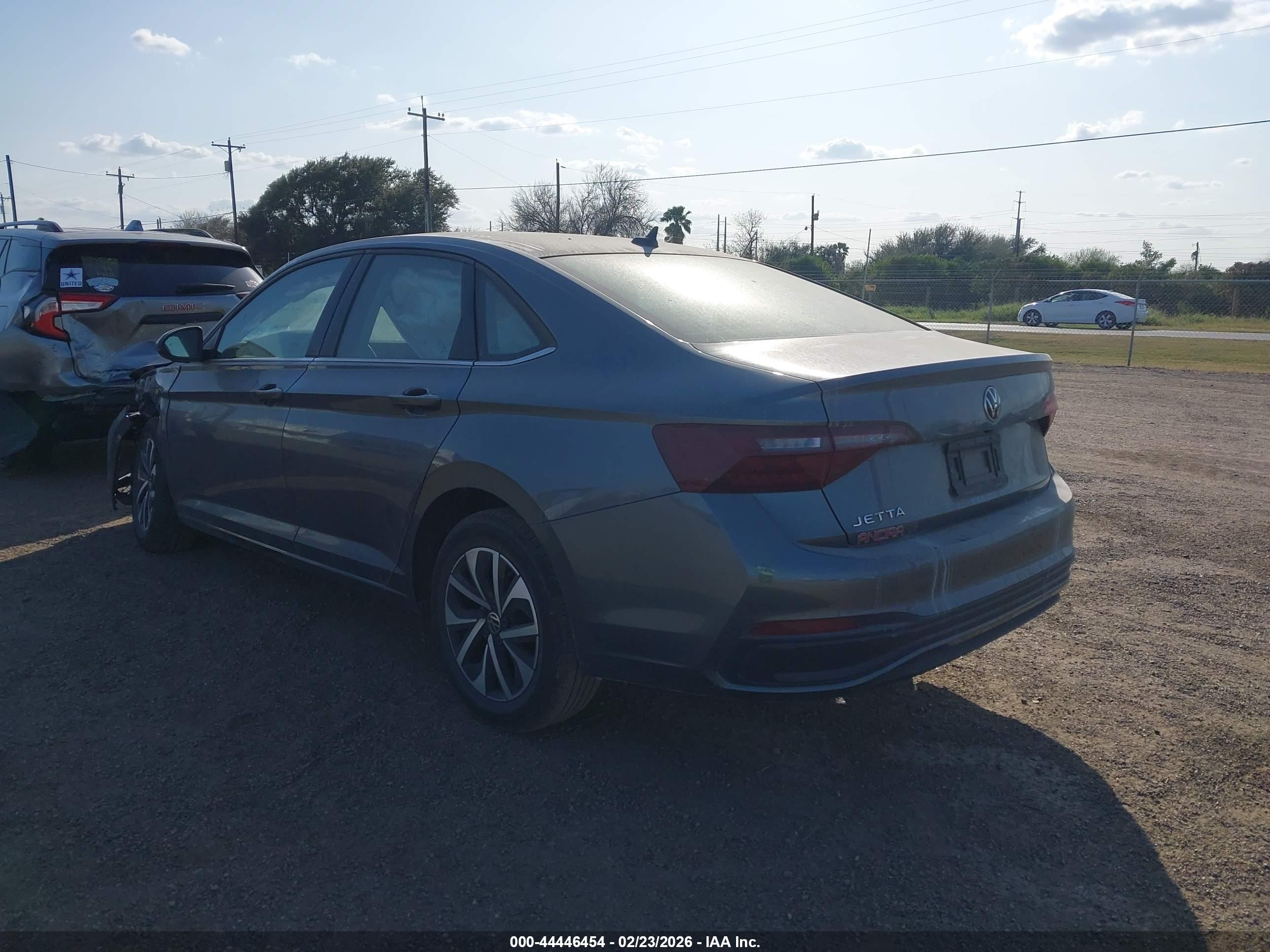 VOLKSWAGEN JETTA image 3