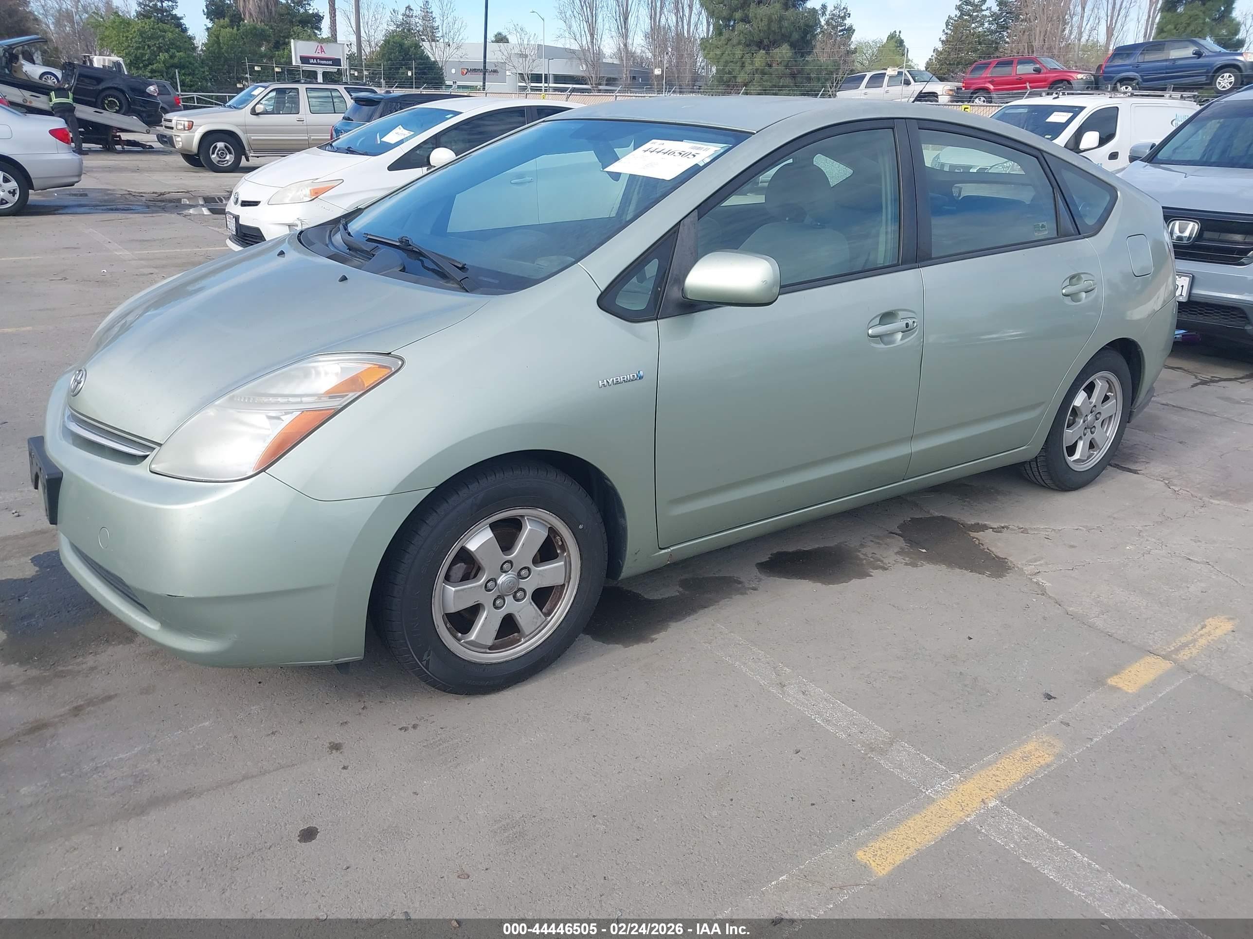 TOYOTA PRIUS image 2