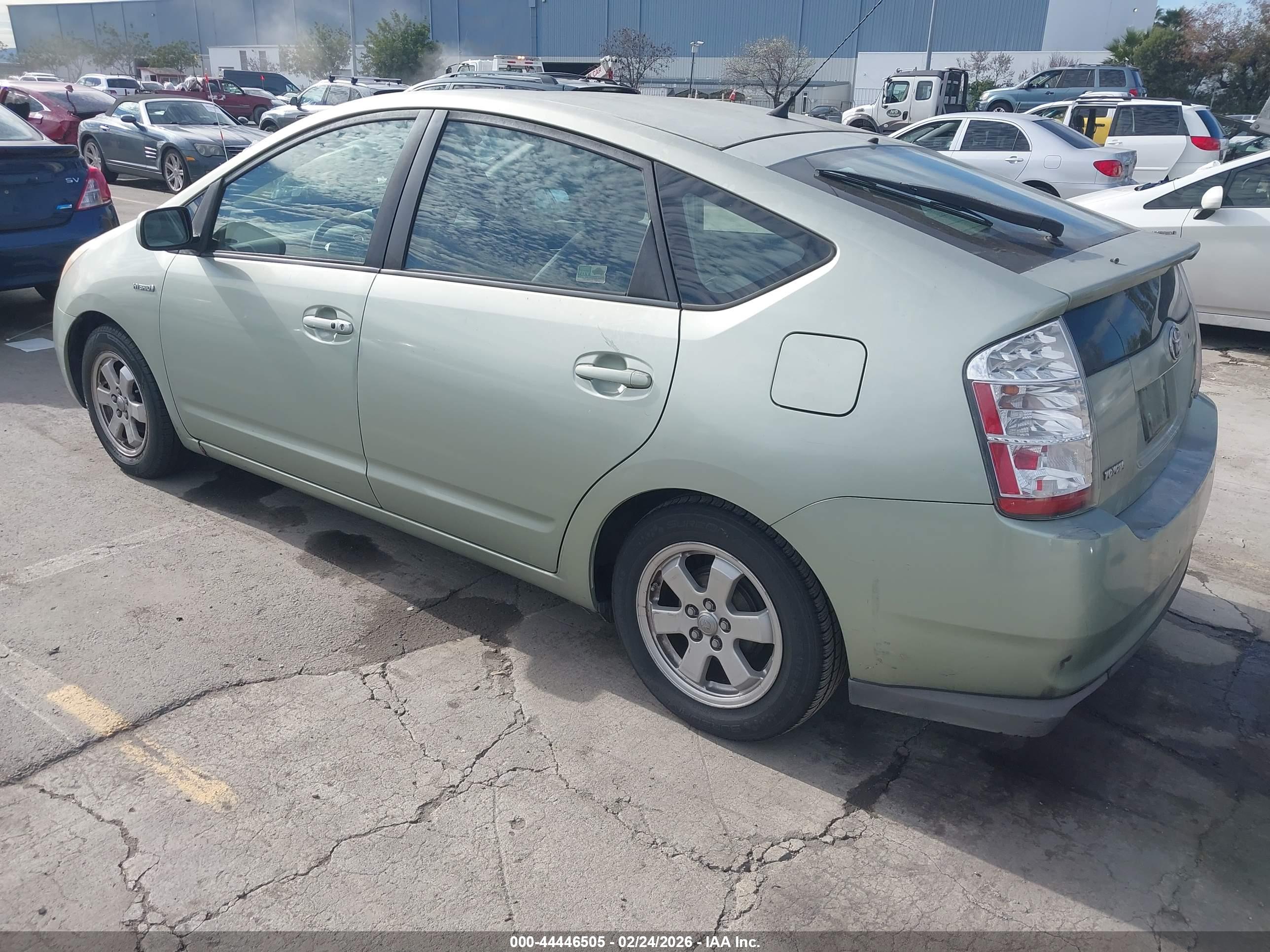 TOYOTA PRIUS image 3