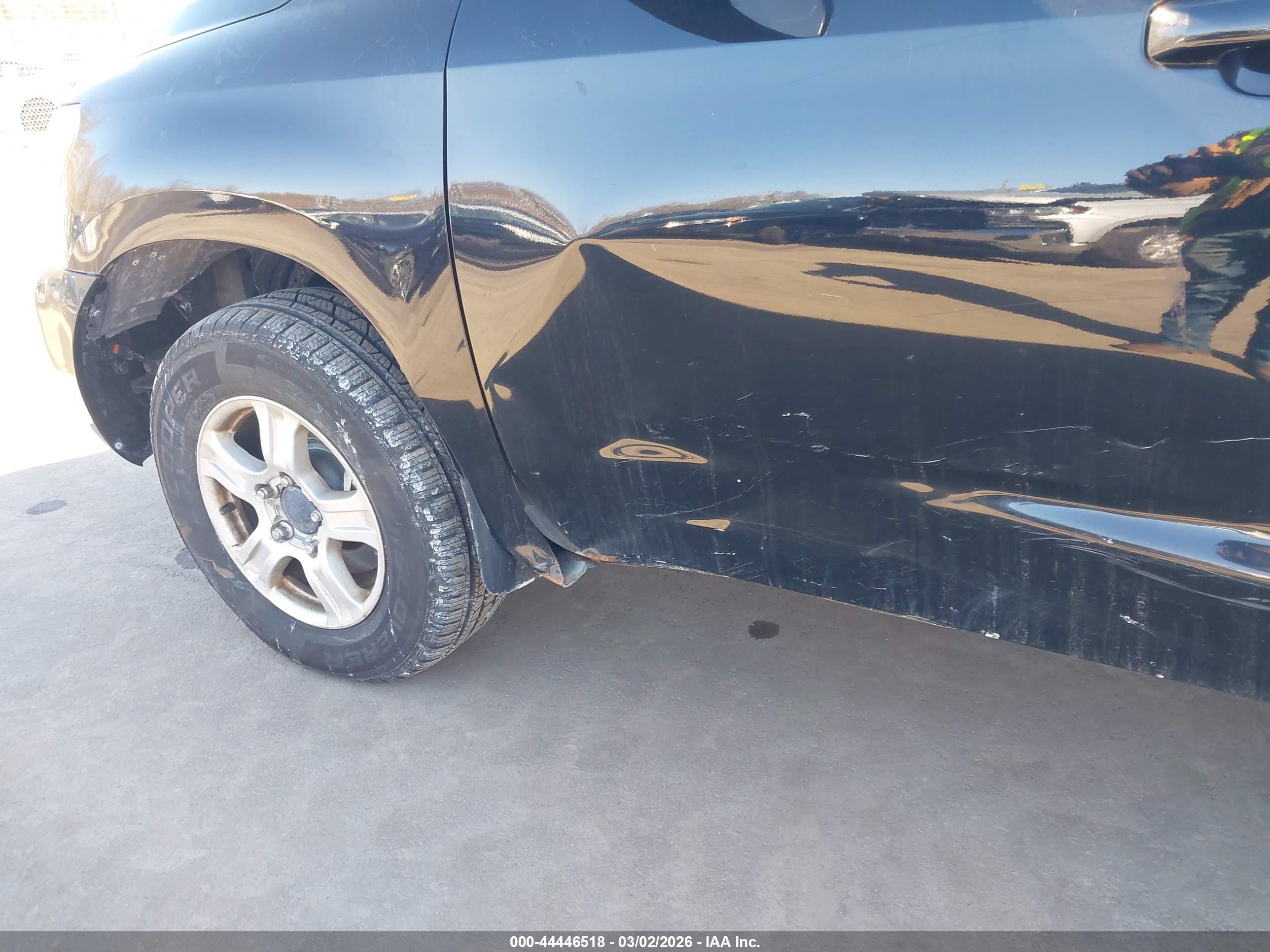 TOYOTA SEQUOIA image 6