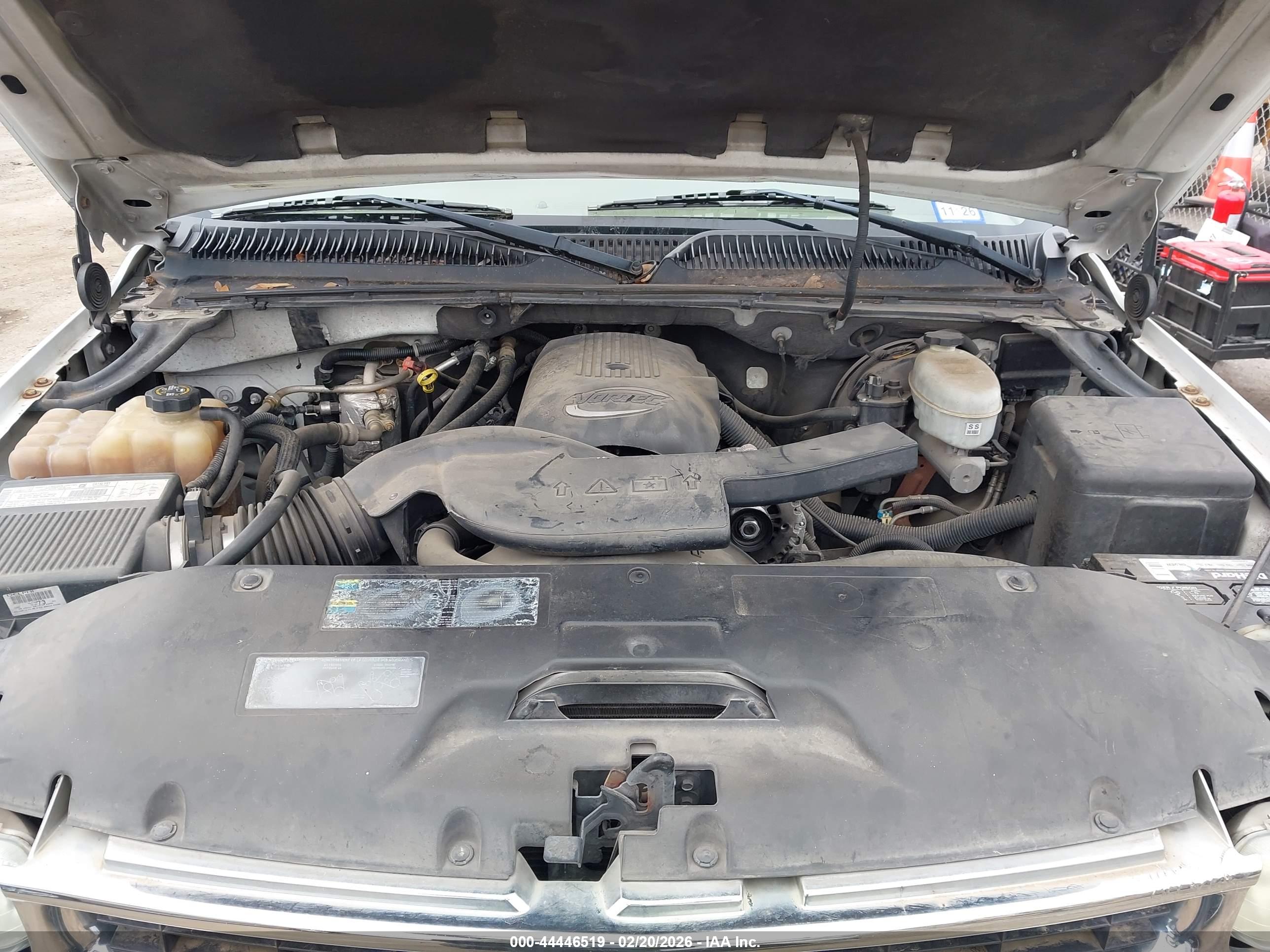 CHEVROLET SUBURBAN image 10