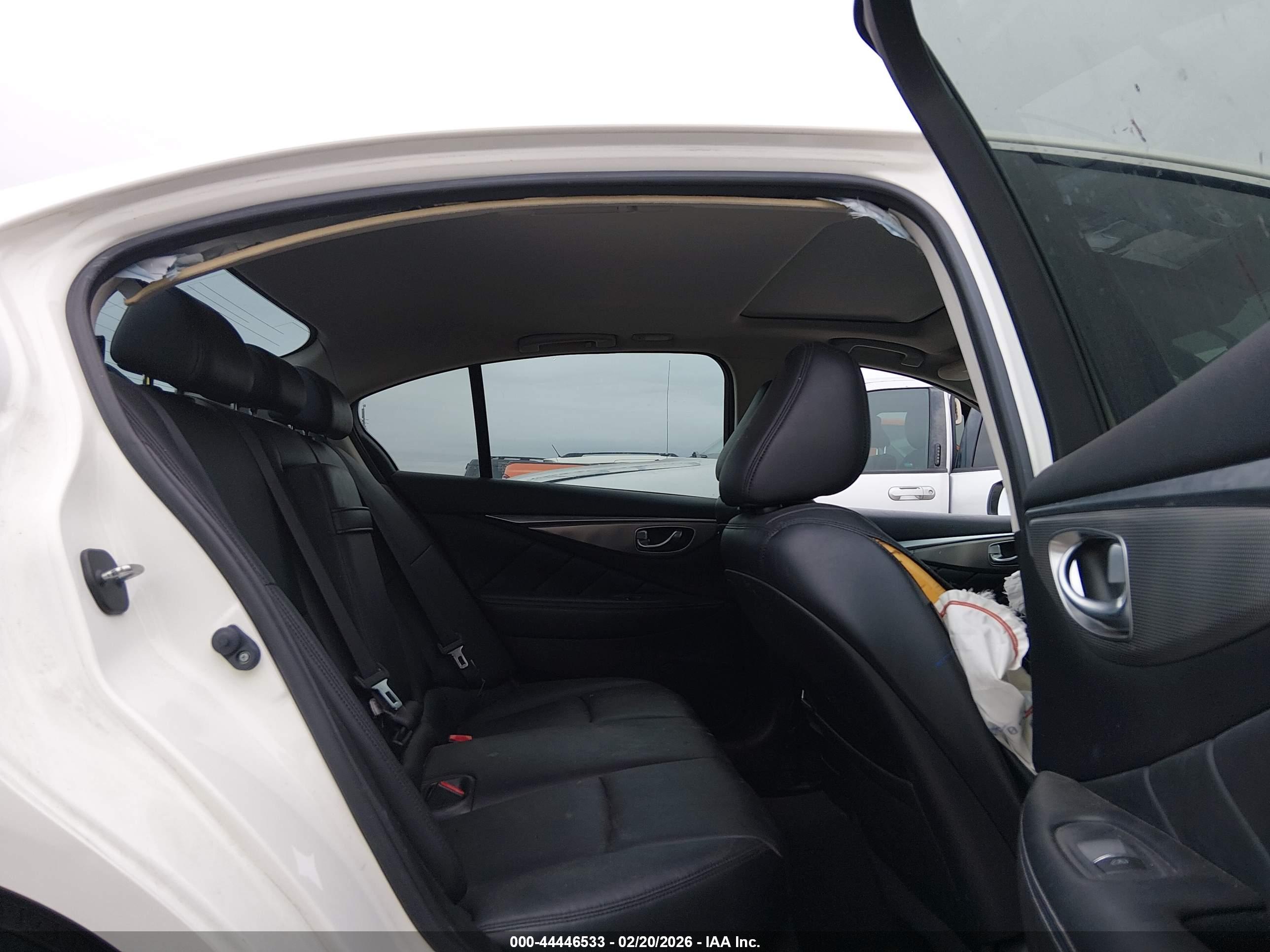 INFINITI Q50 image 8