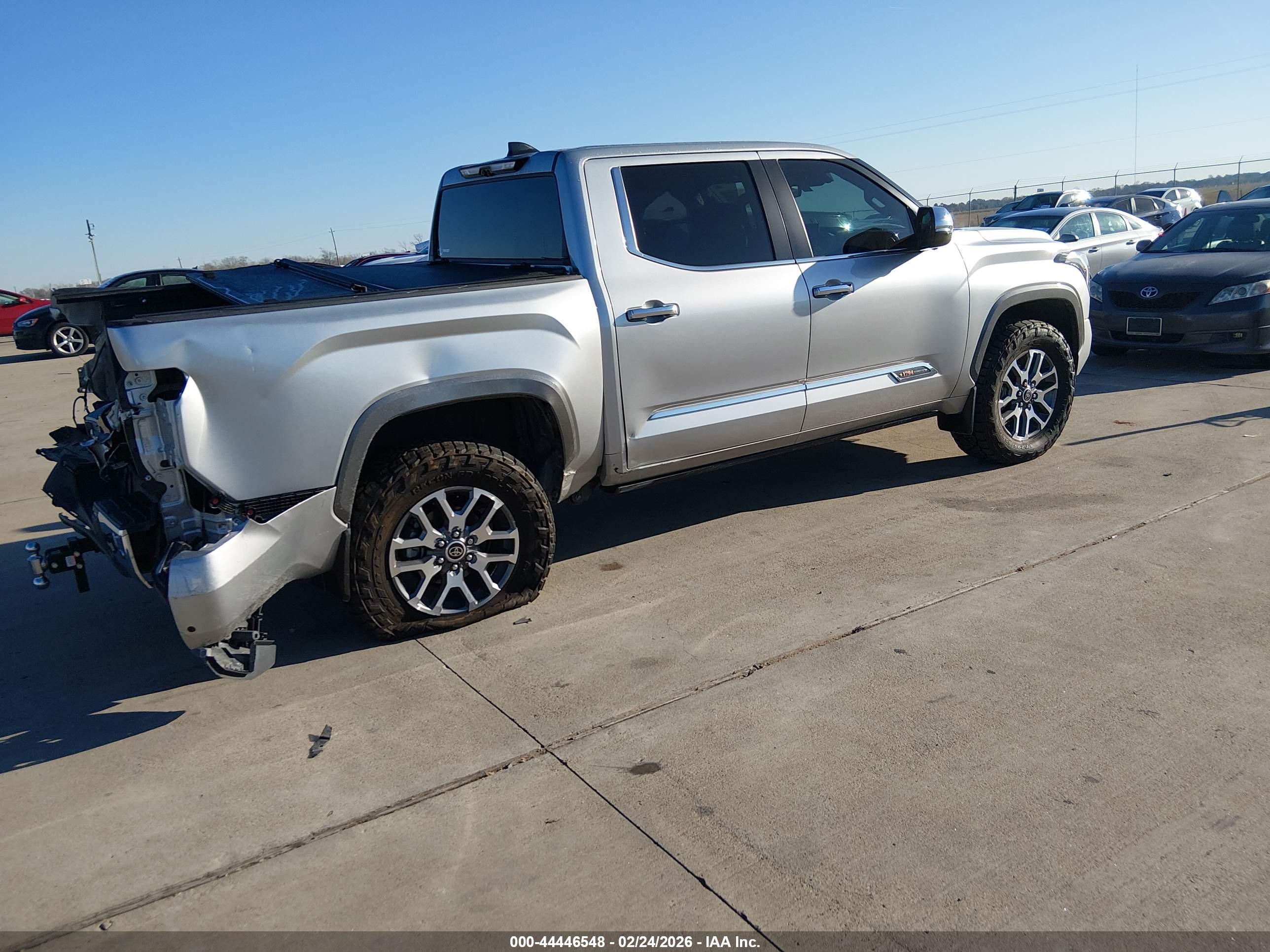 TOYOTA TUNDRA image 4