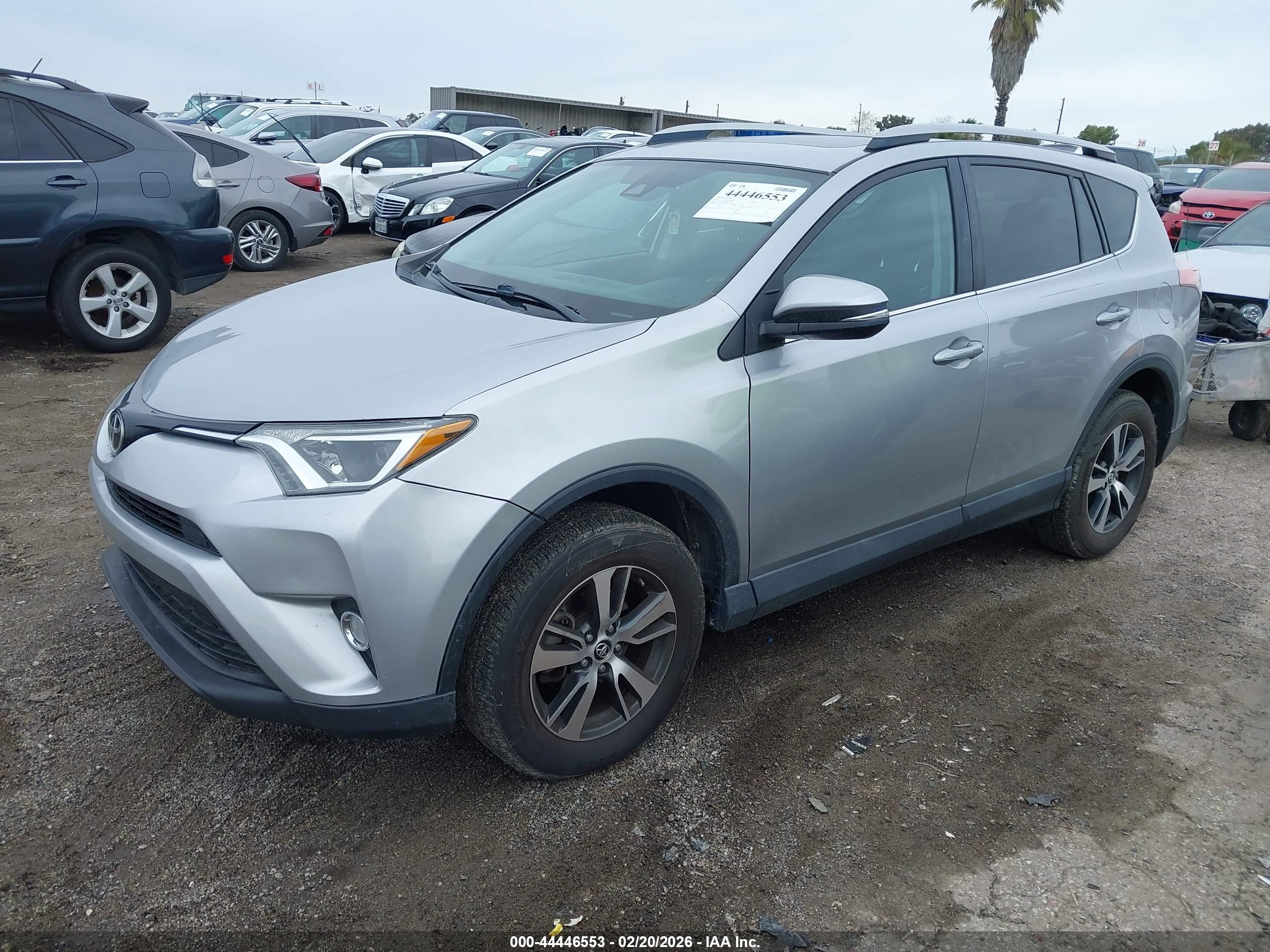TOYOTA RAV4 image 2