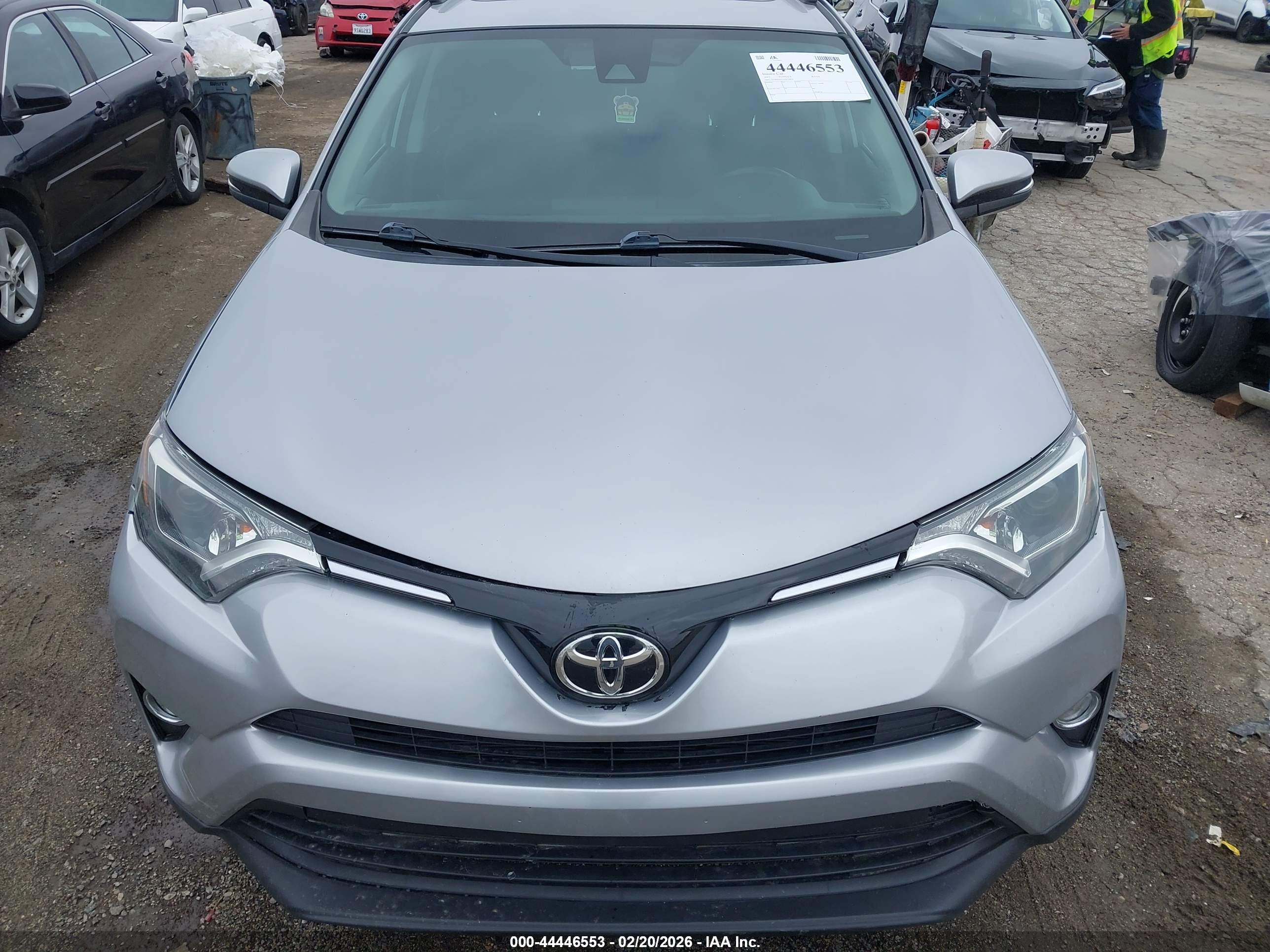 TOYOTA RAV4 image 6