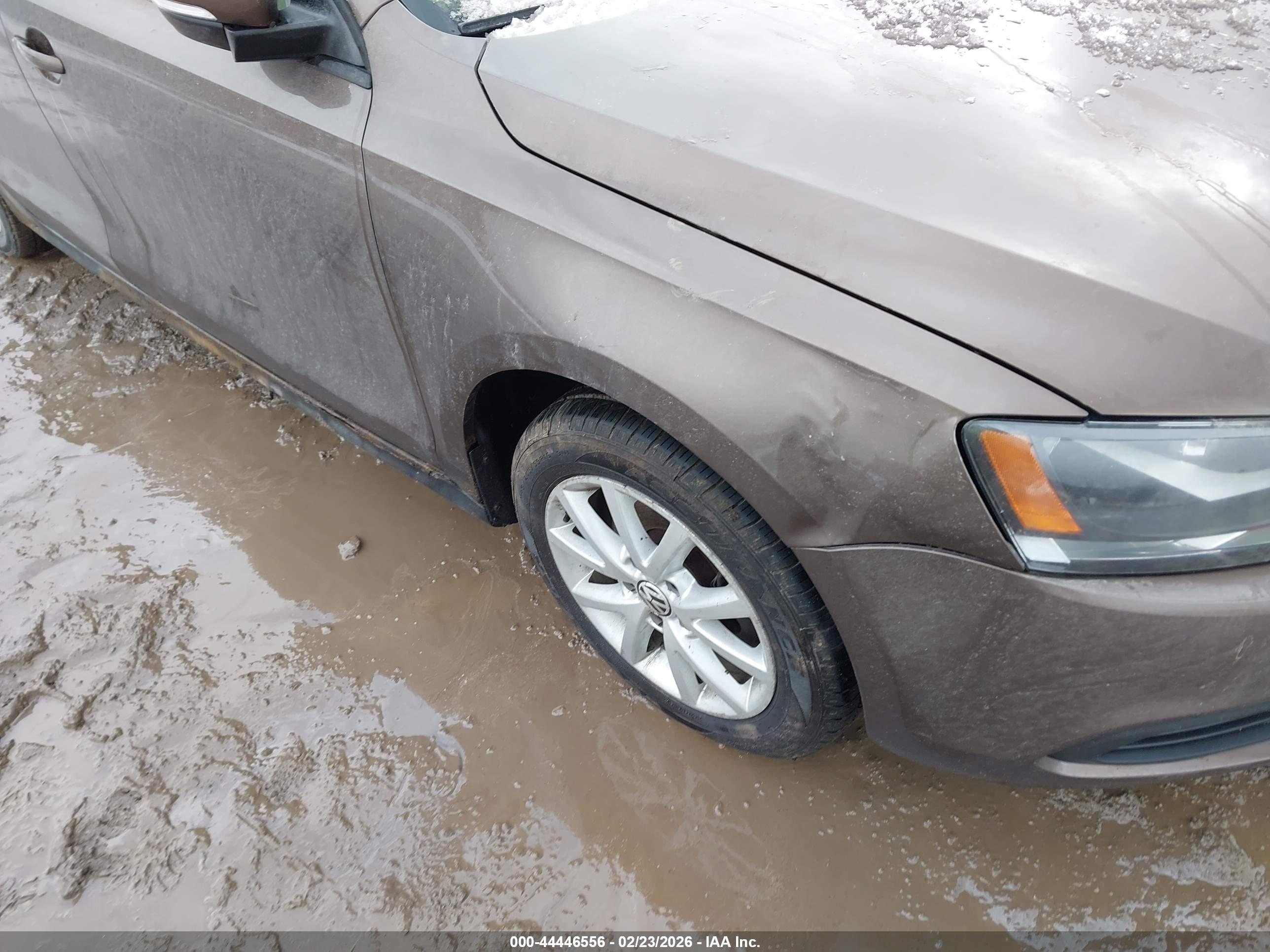 VOLKSWAGEN JETTA image 6