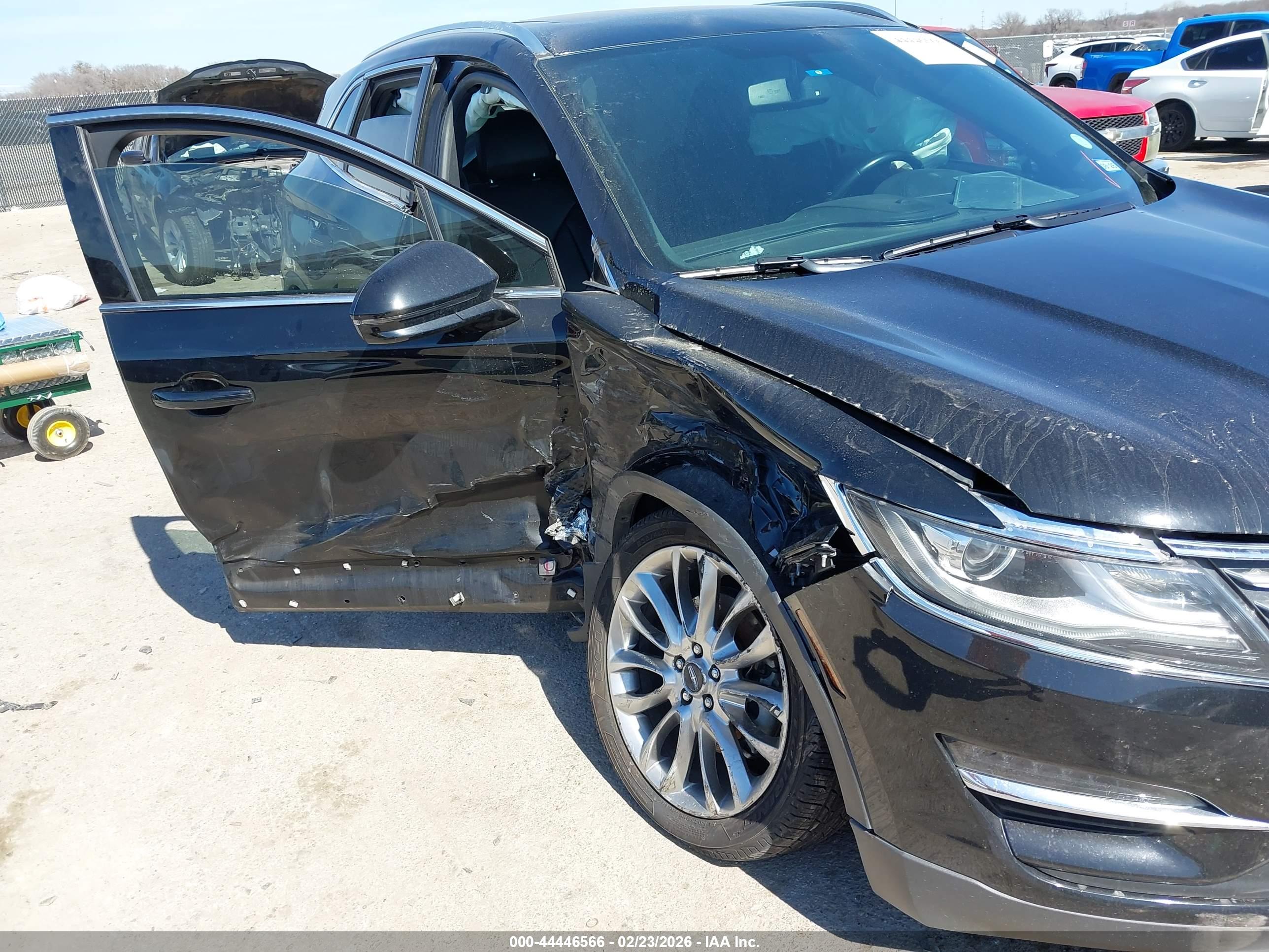 LINCOLN MKC image 6