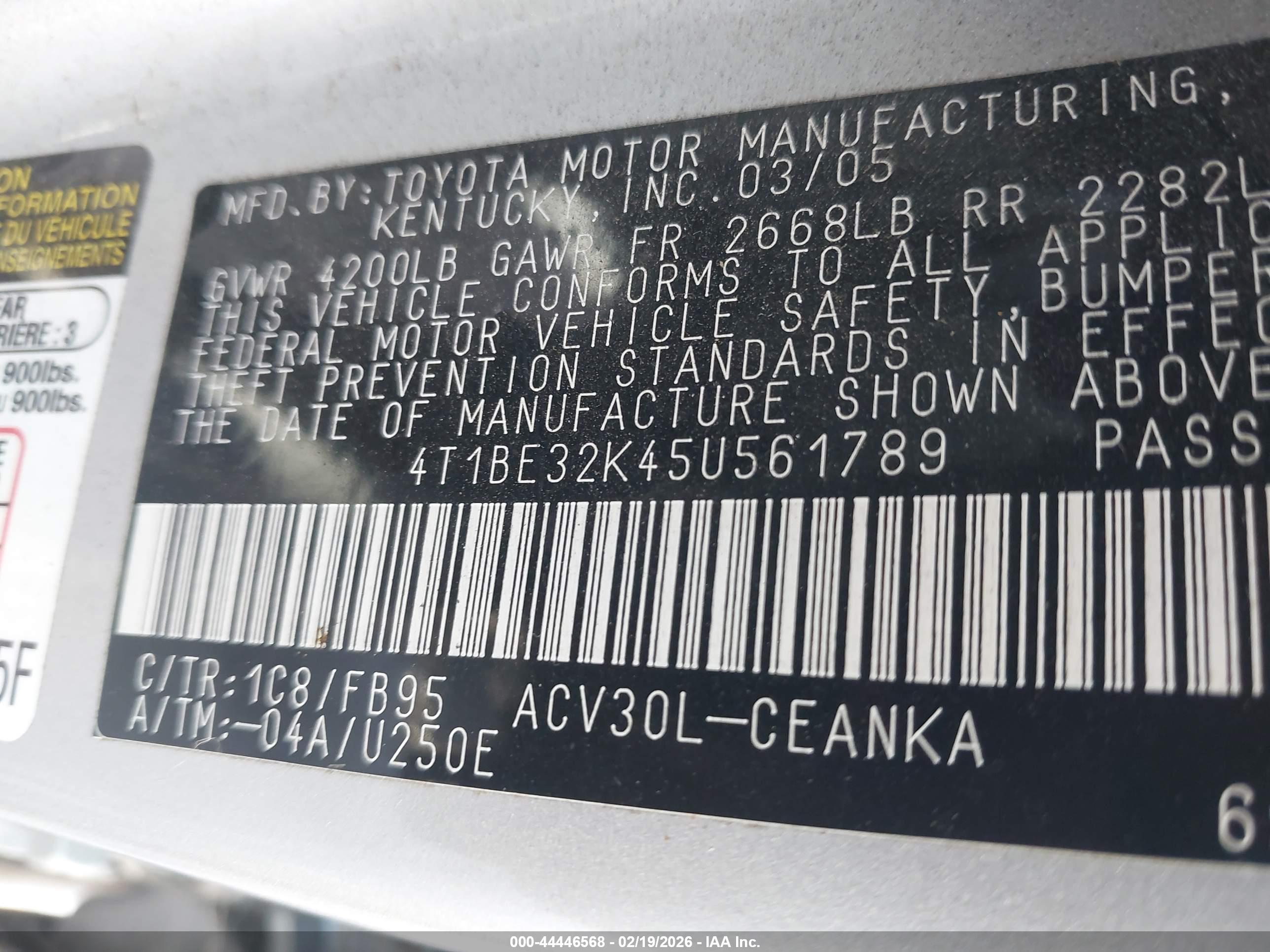 TOYOTA CAMRY image 9