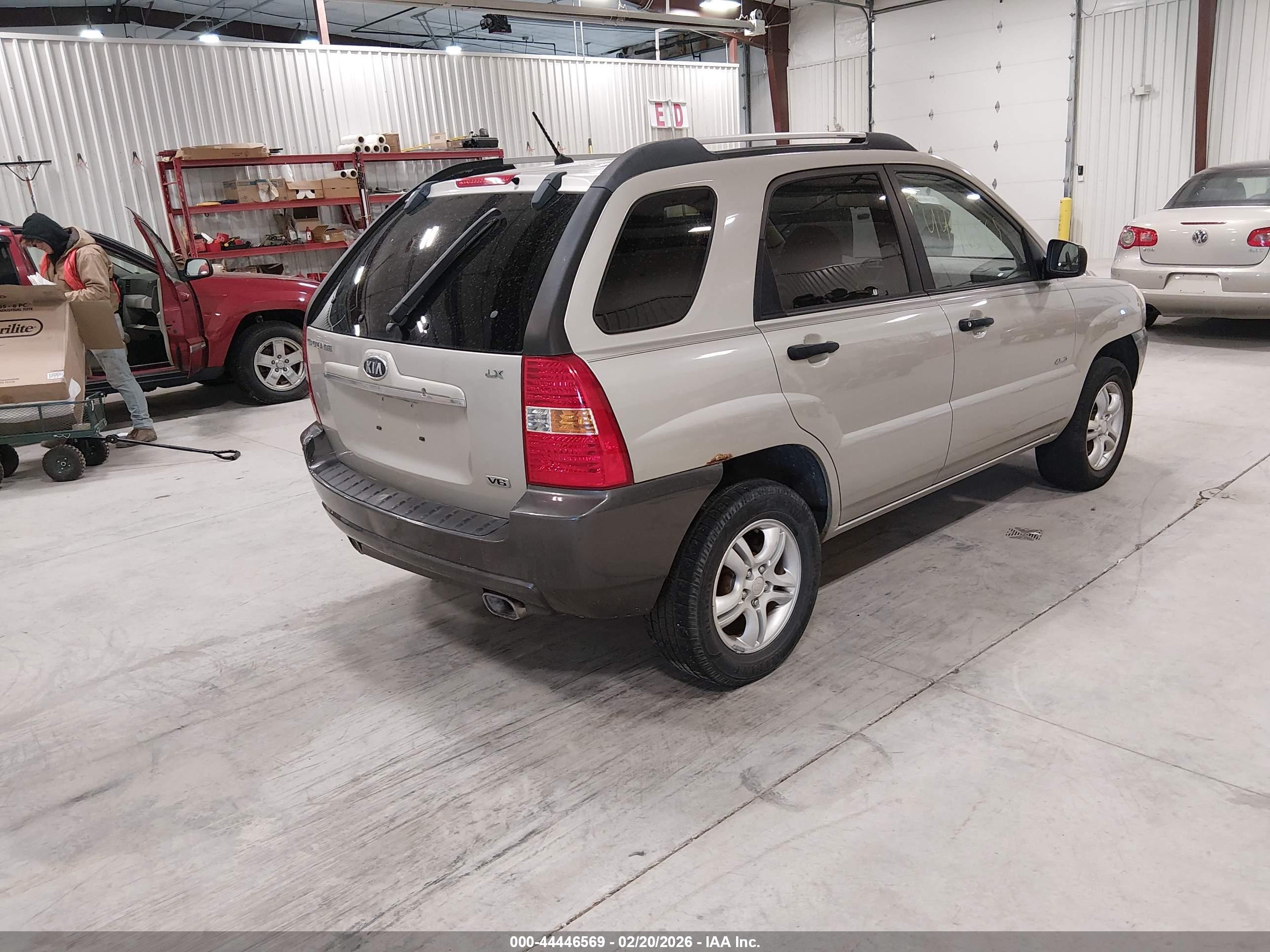 KIA SPORTAGE image 4