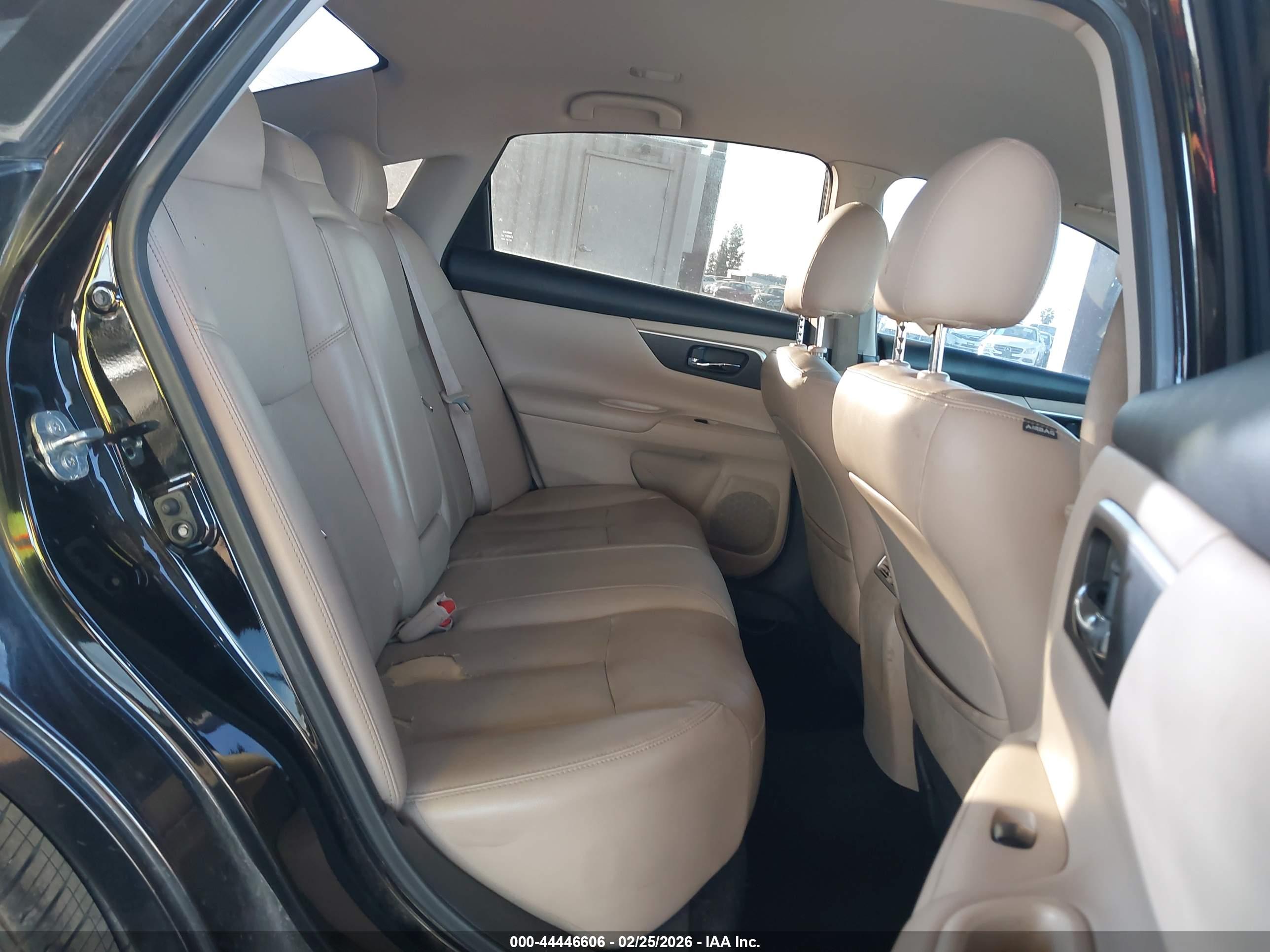 NISSAN ALTIMA image 8