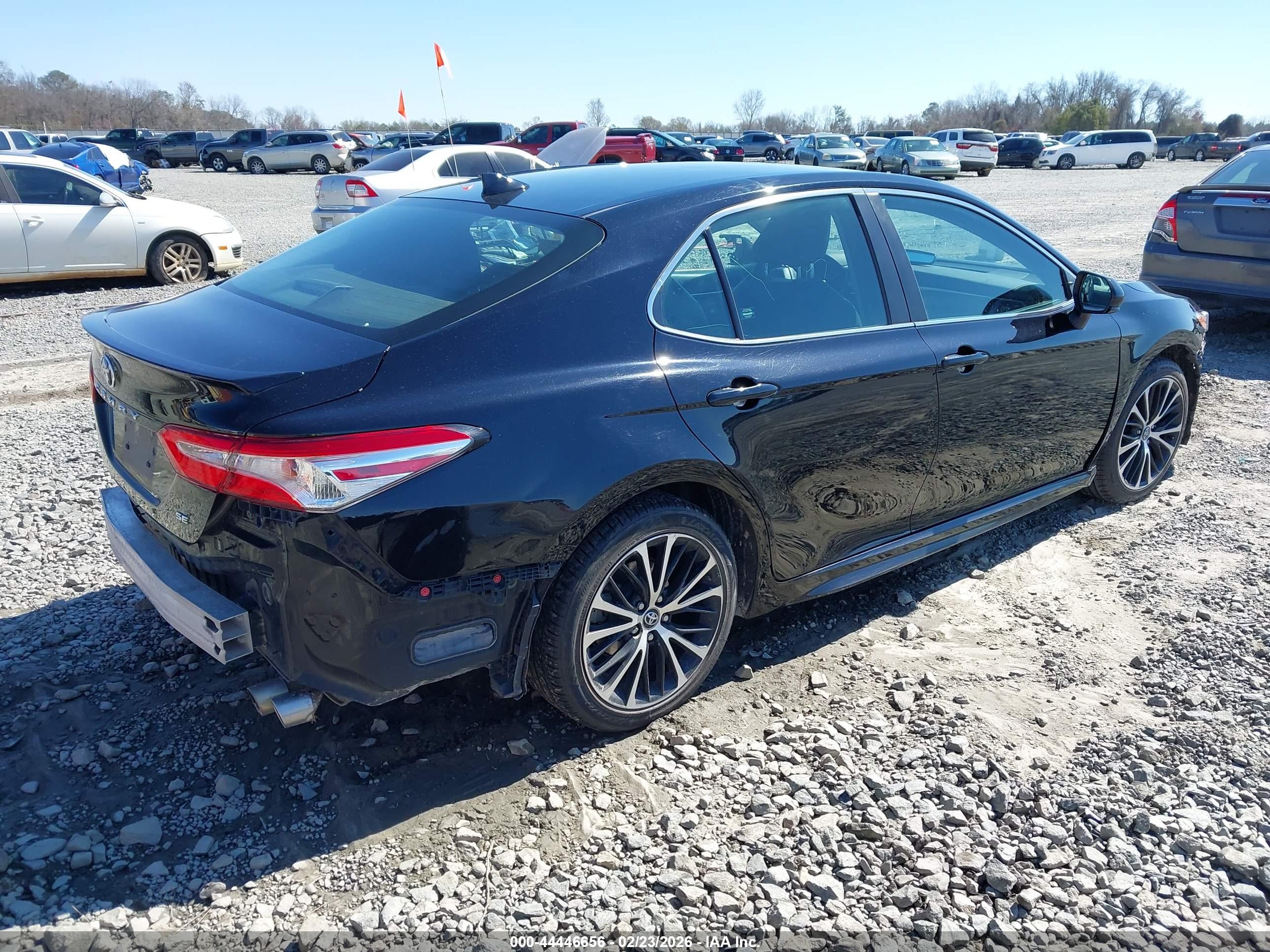 TOYOTA CAMRY image 4