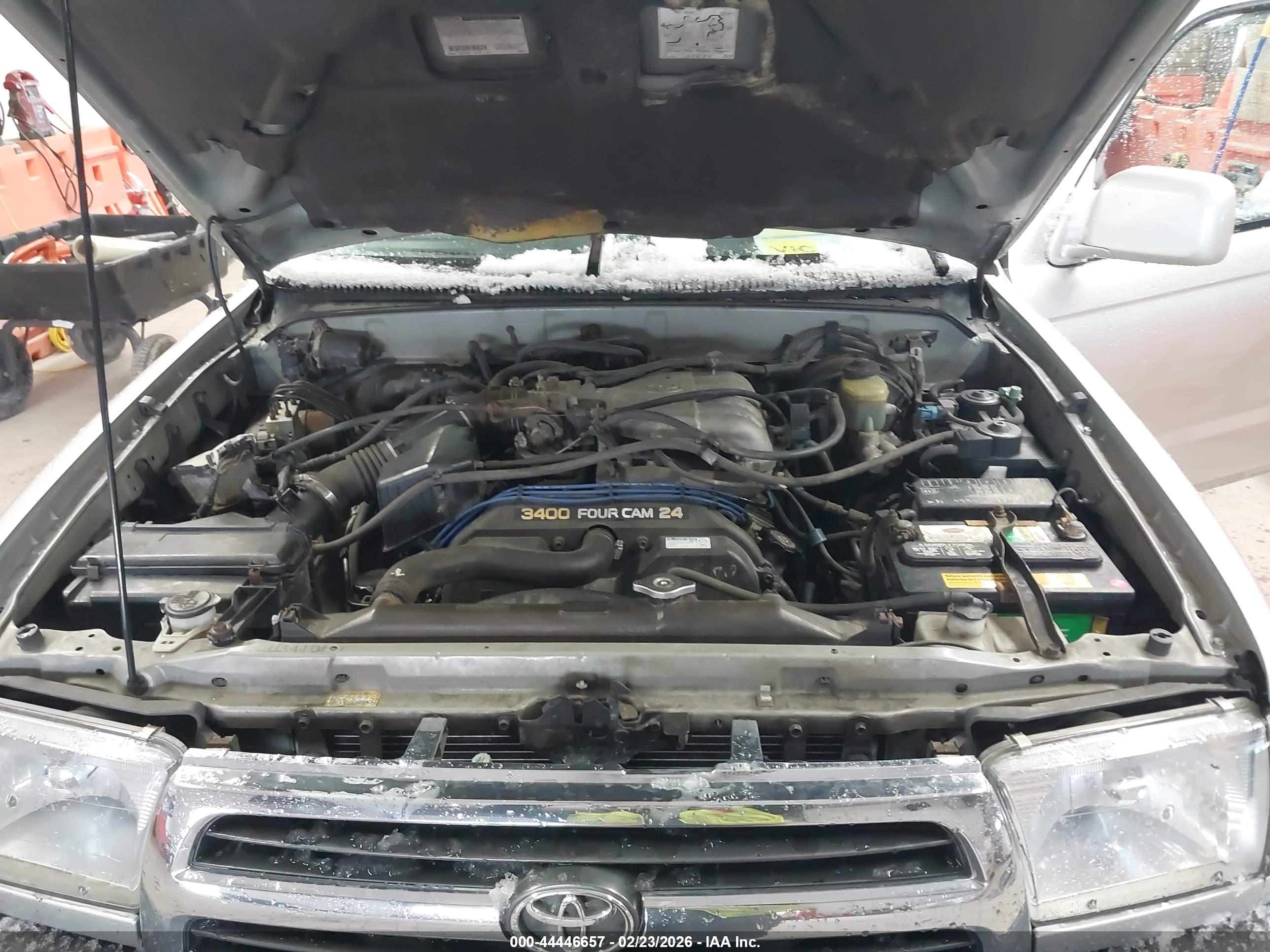 TOYOTA 4RUNNER image 10