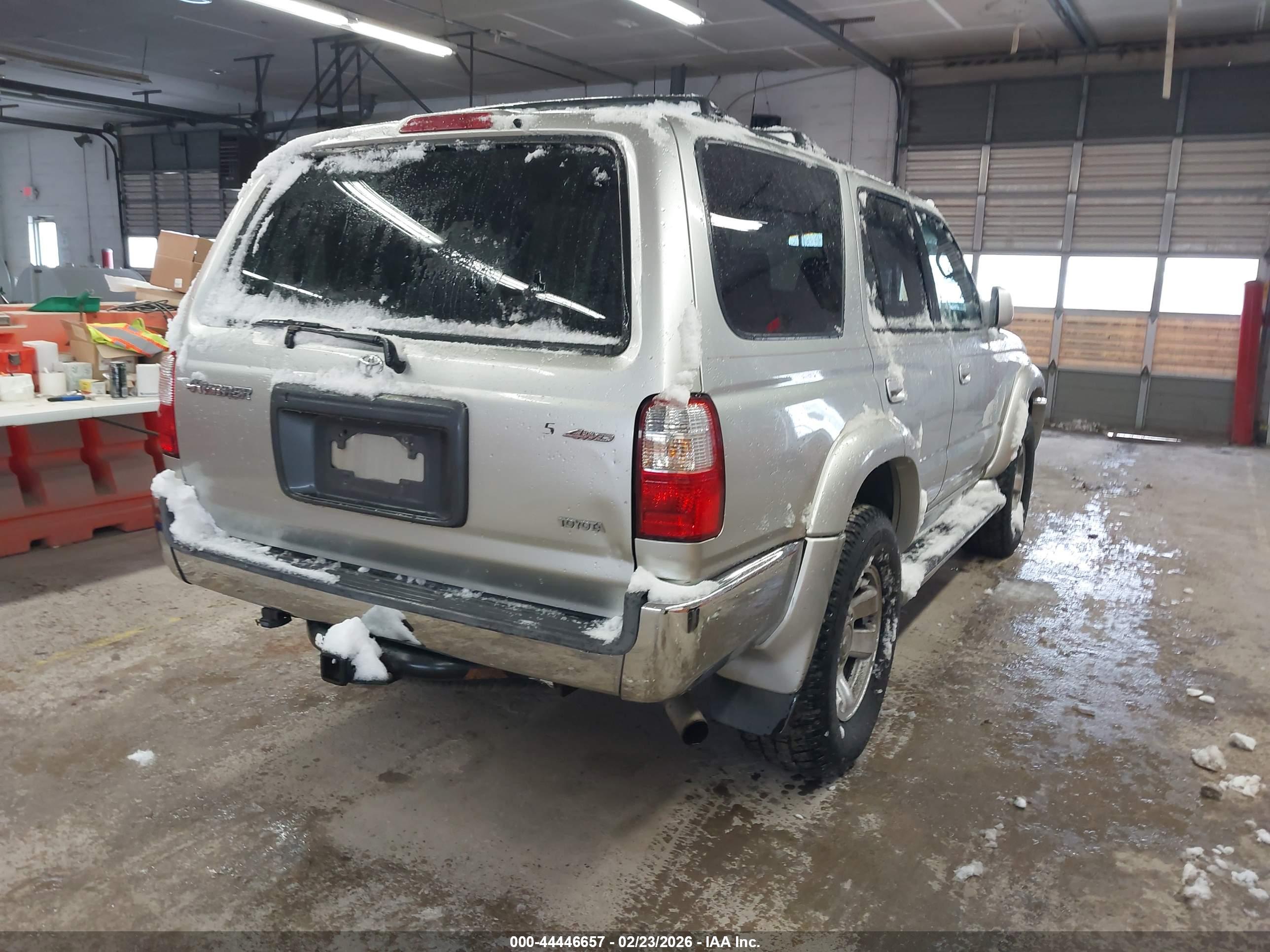 TOYOTA 4RUNNER image 4