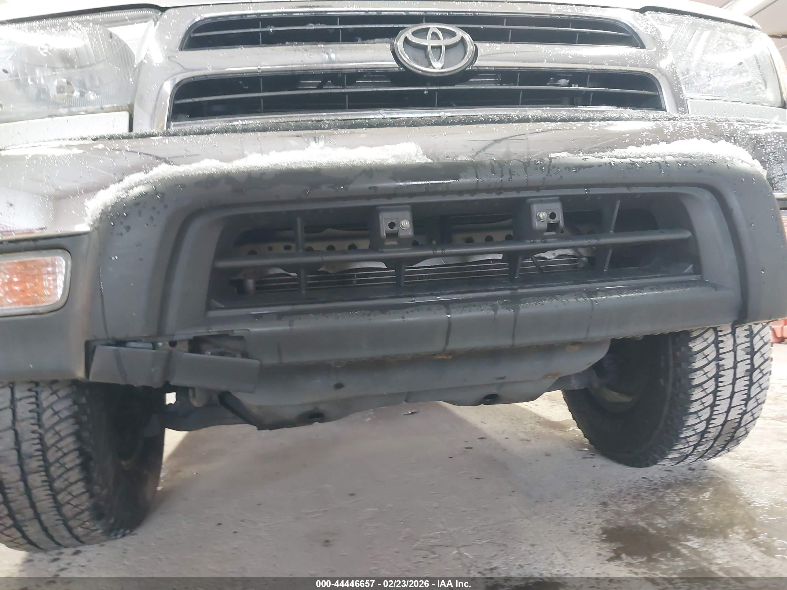 TOYOTA 4RUNNER image 6