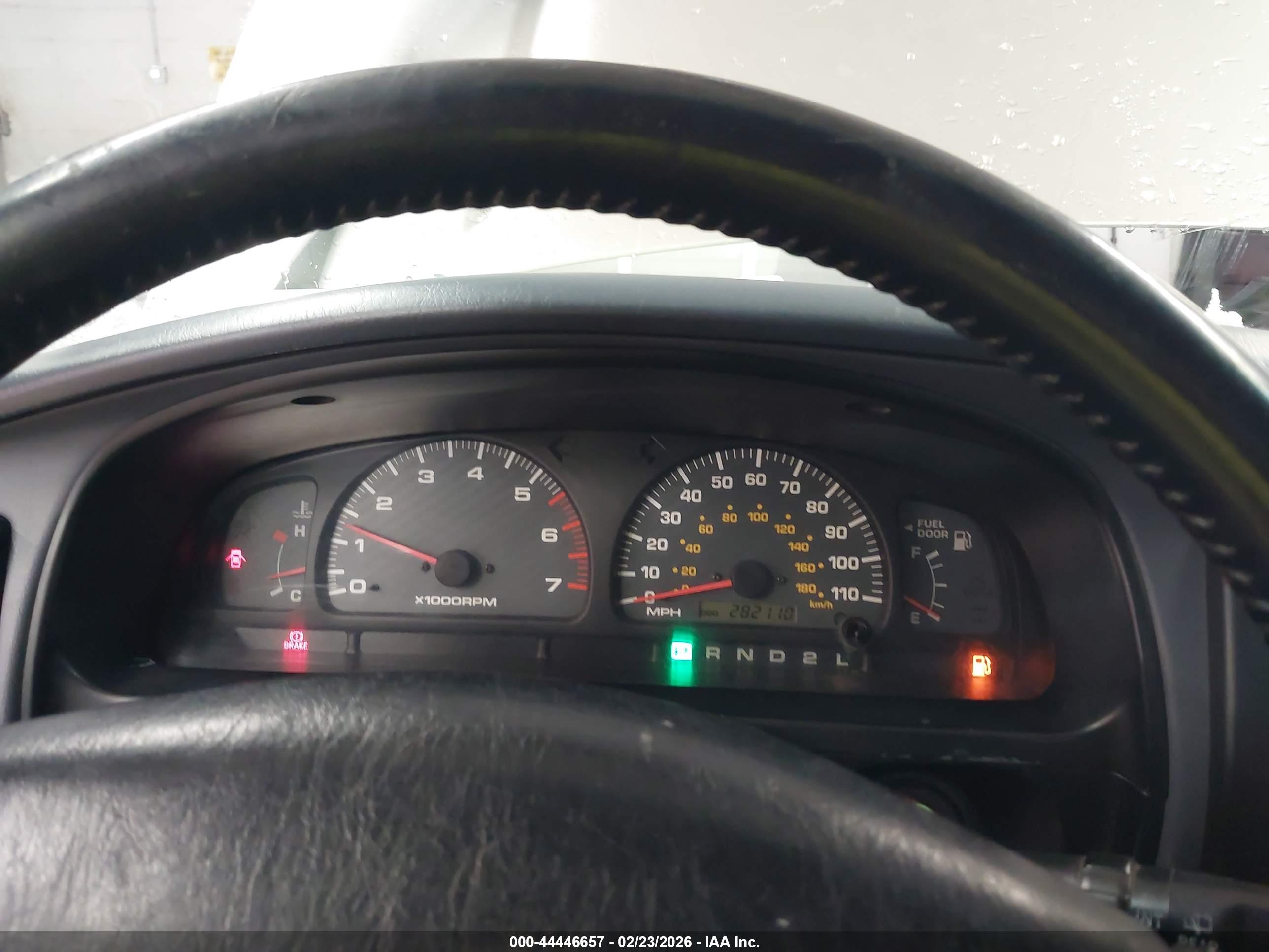 TOYOTA 4RUNNER image 7
