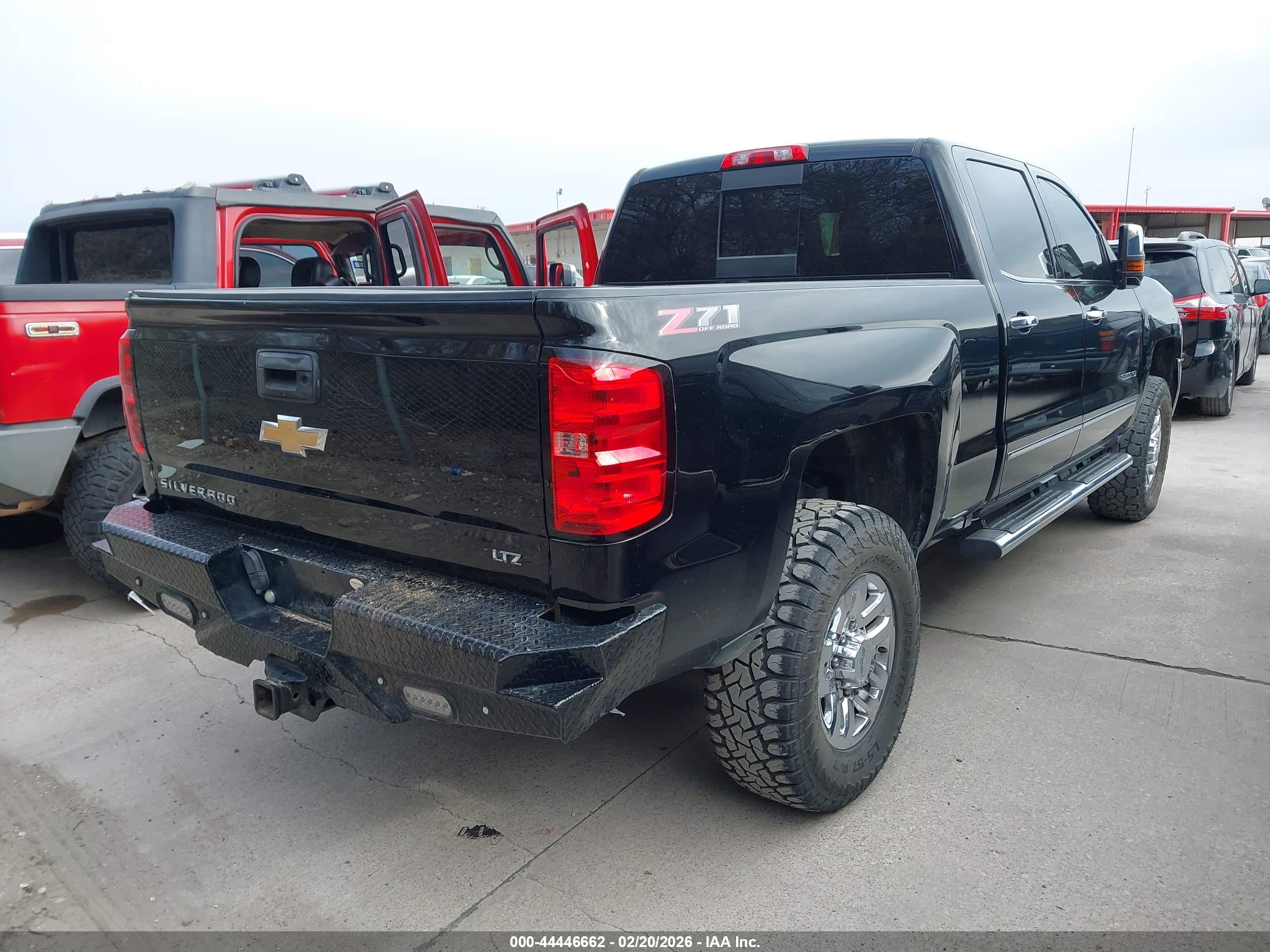 CHEVROLET SILVERADO image 4