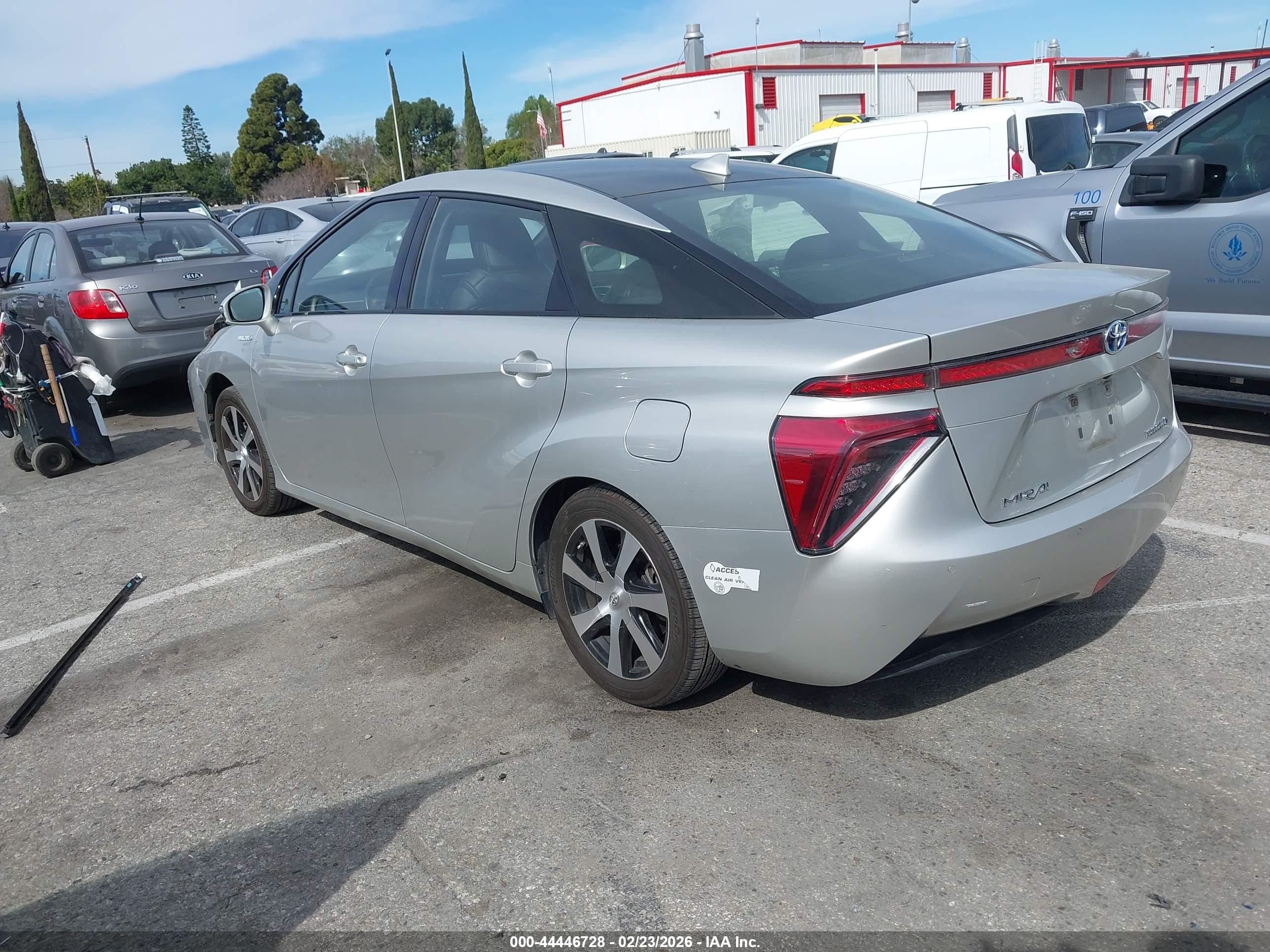TOYOTA MIRAI image 3