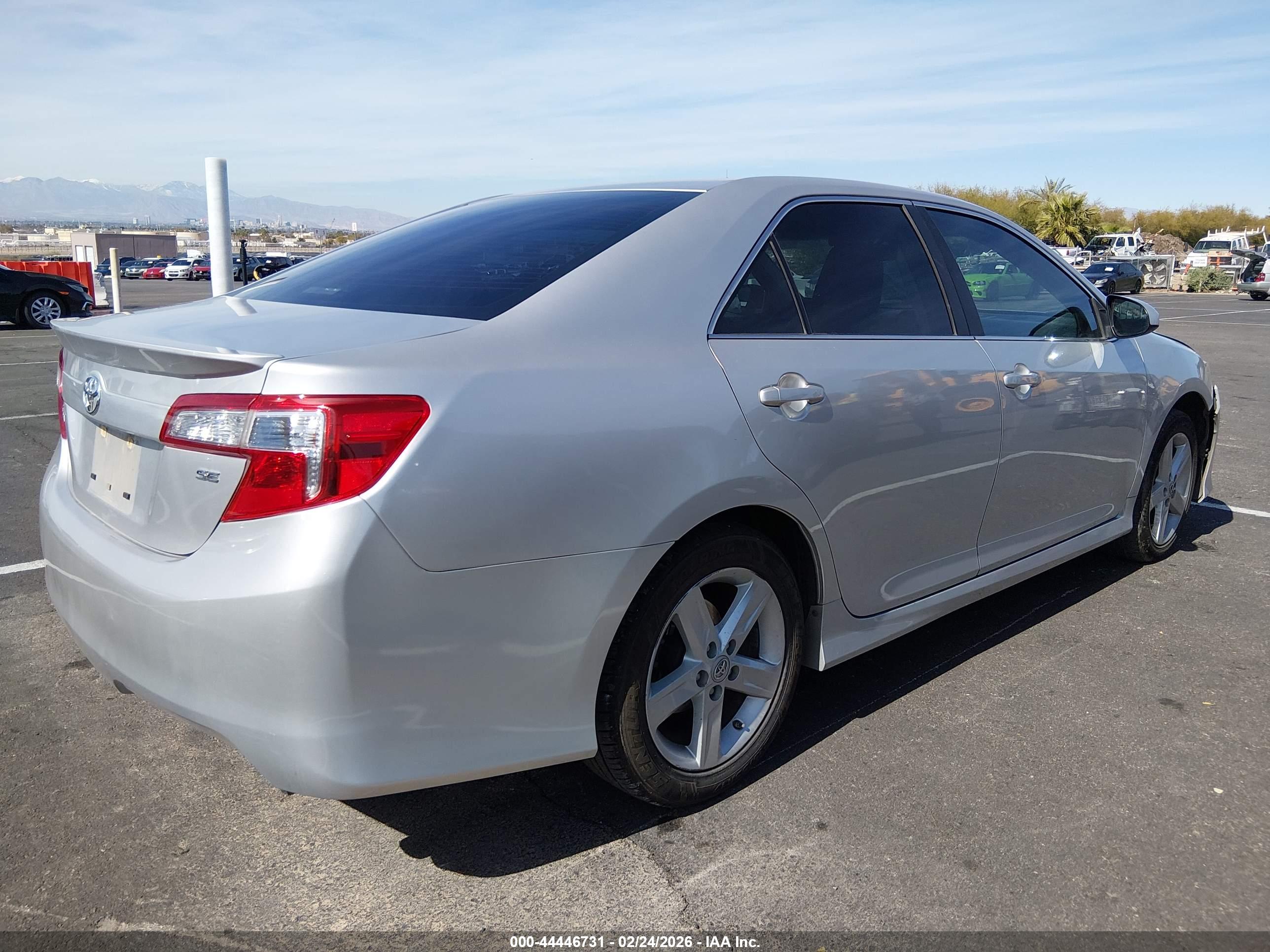 TOYOTA CAMRY image 4