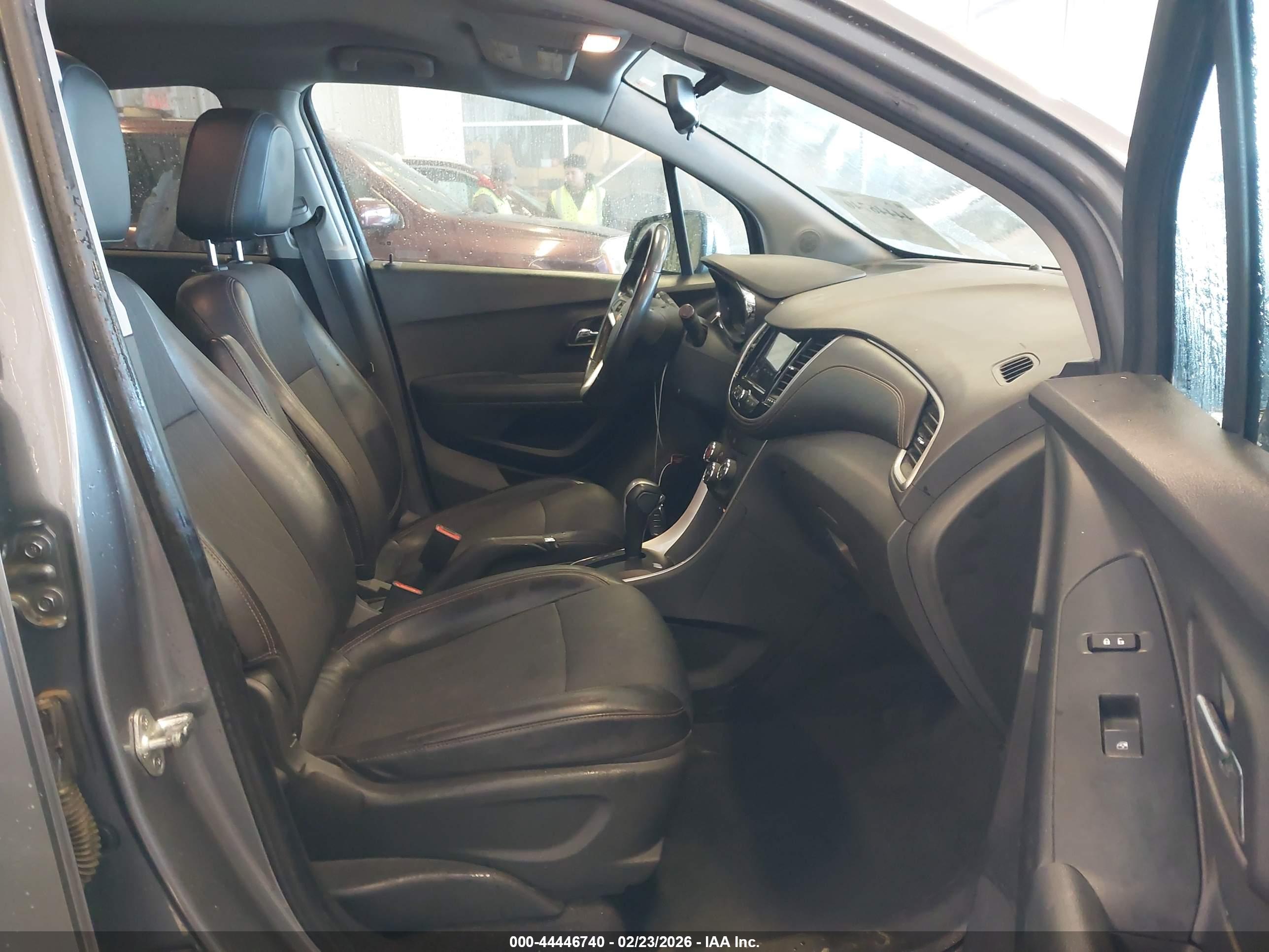 CHEVROLET TRAX image 5