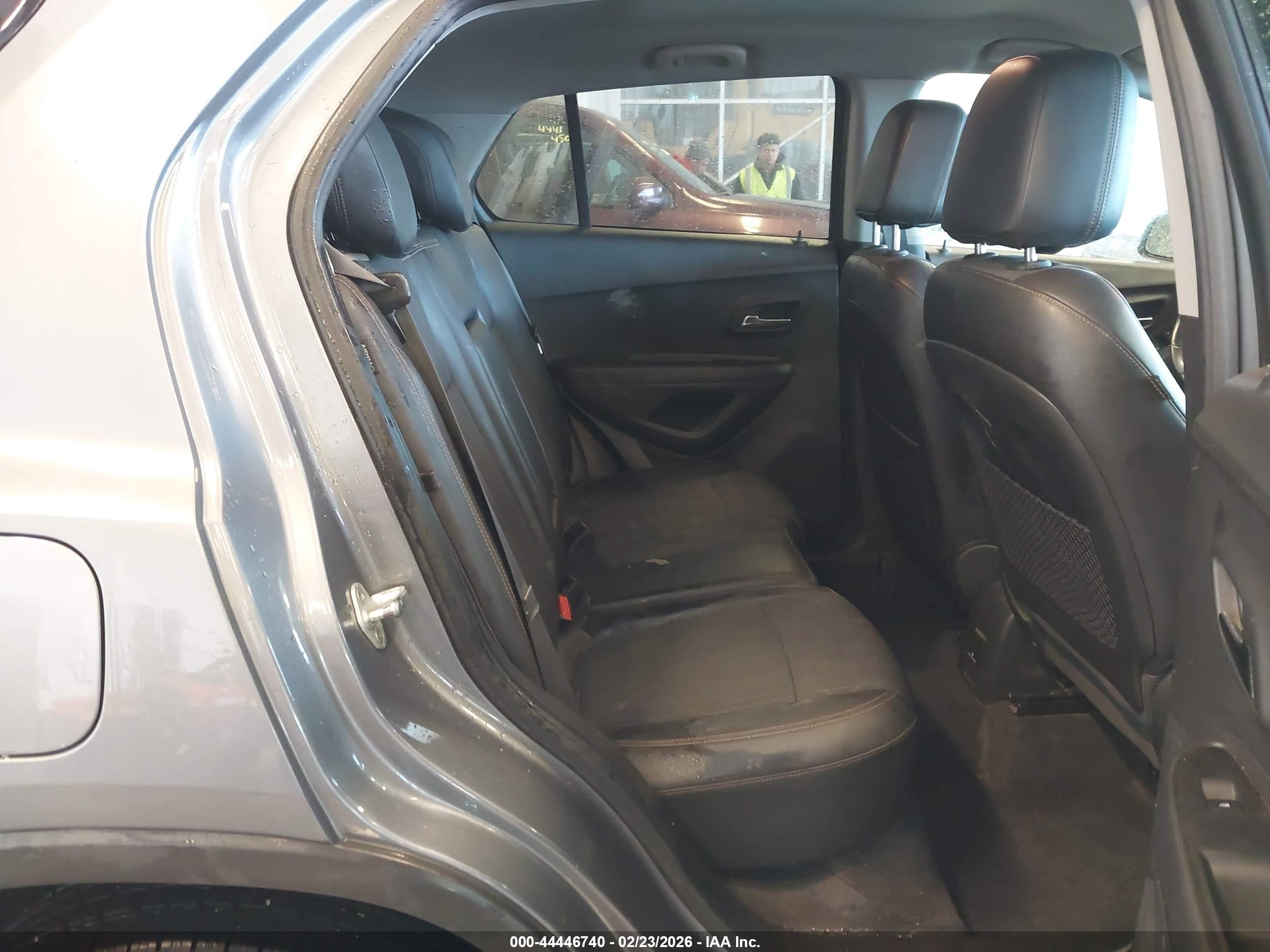 CHEVROLET TRAX image 8