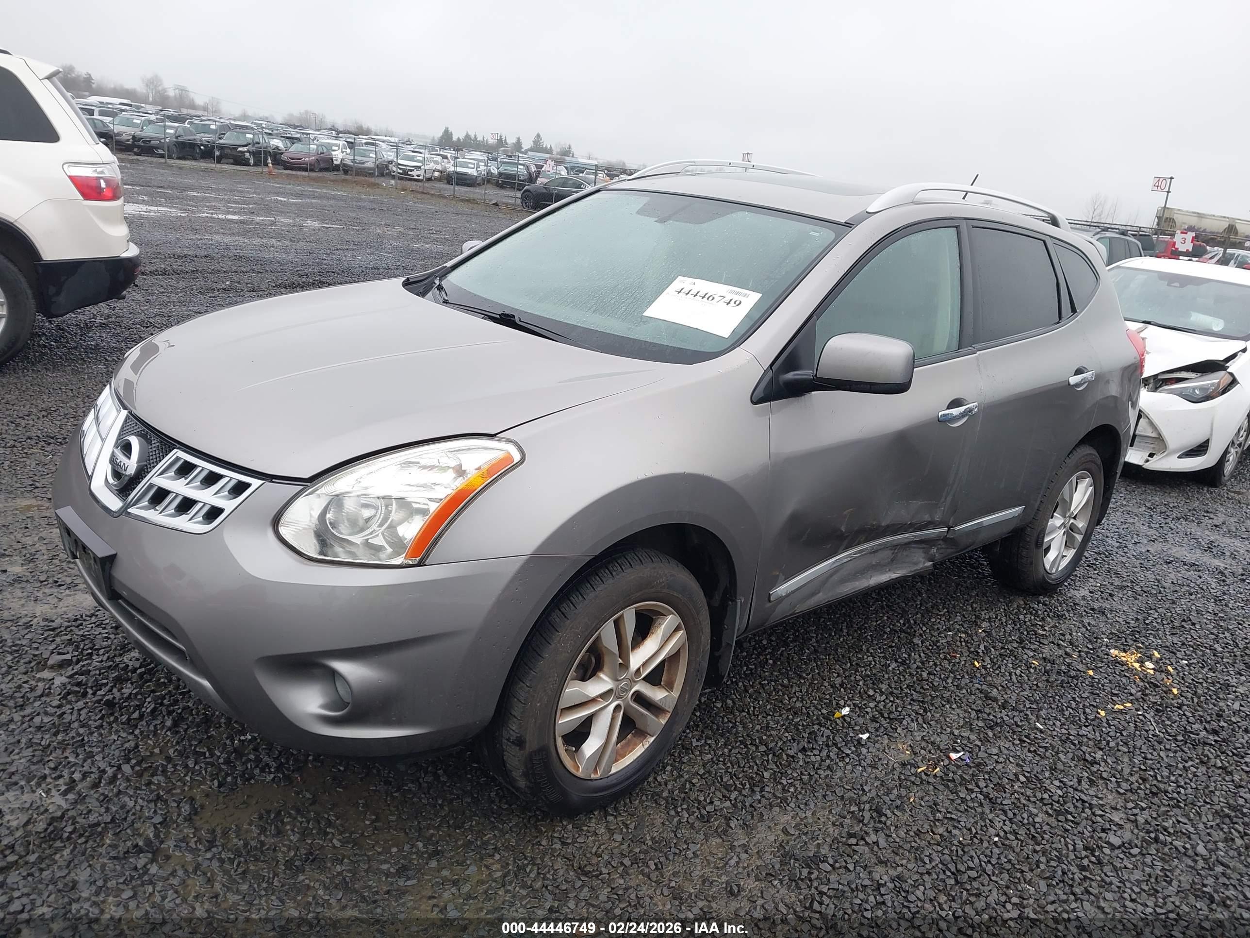 NISSAN ROGUE image 2