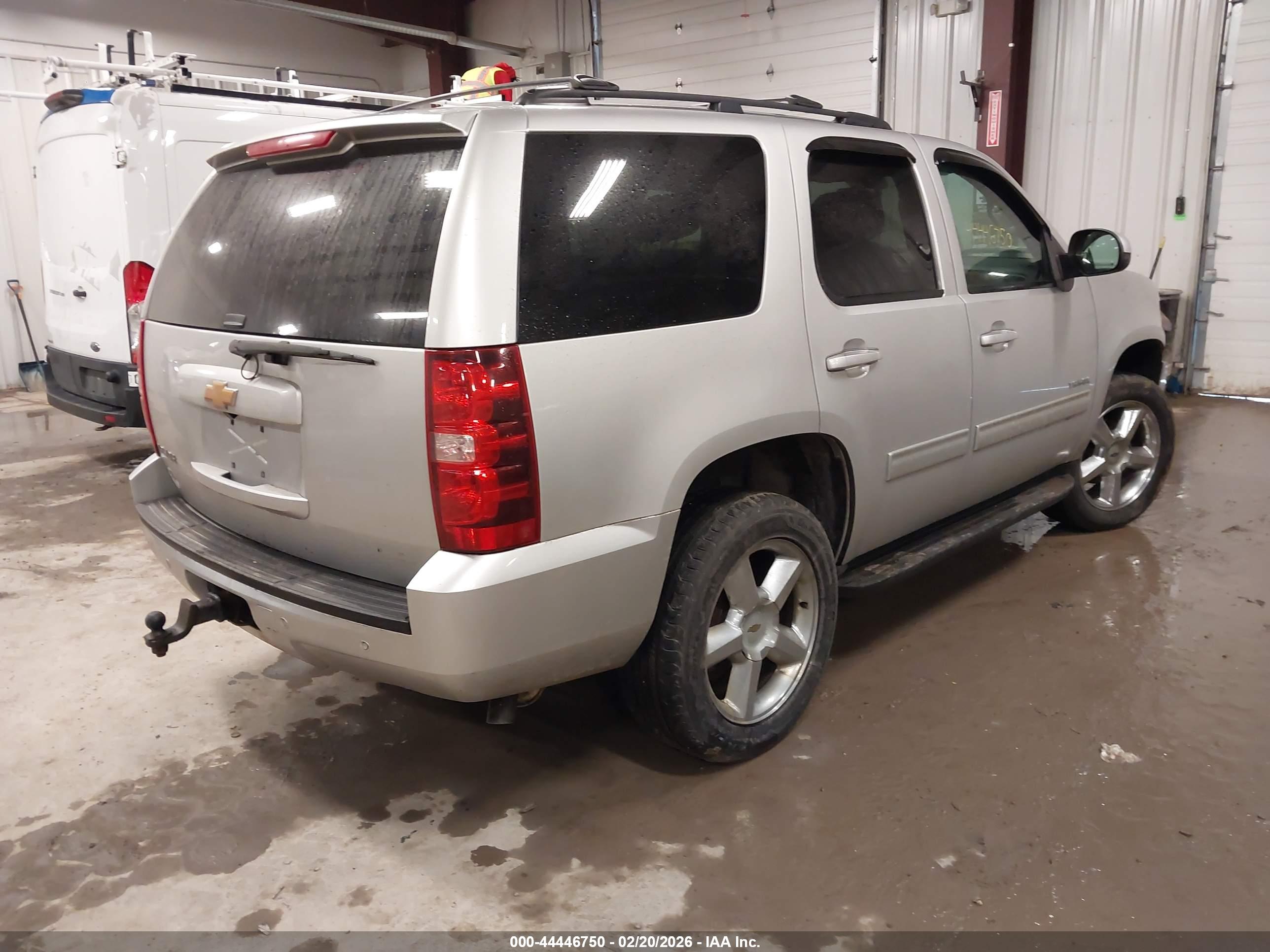 CHEVROLET TAHOE image 4