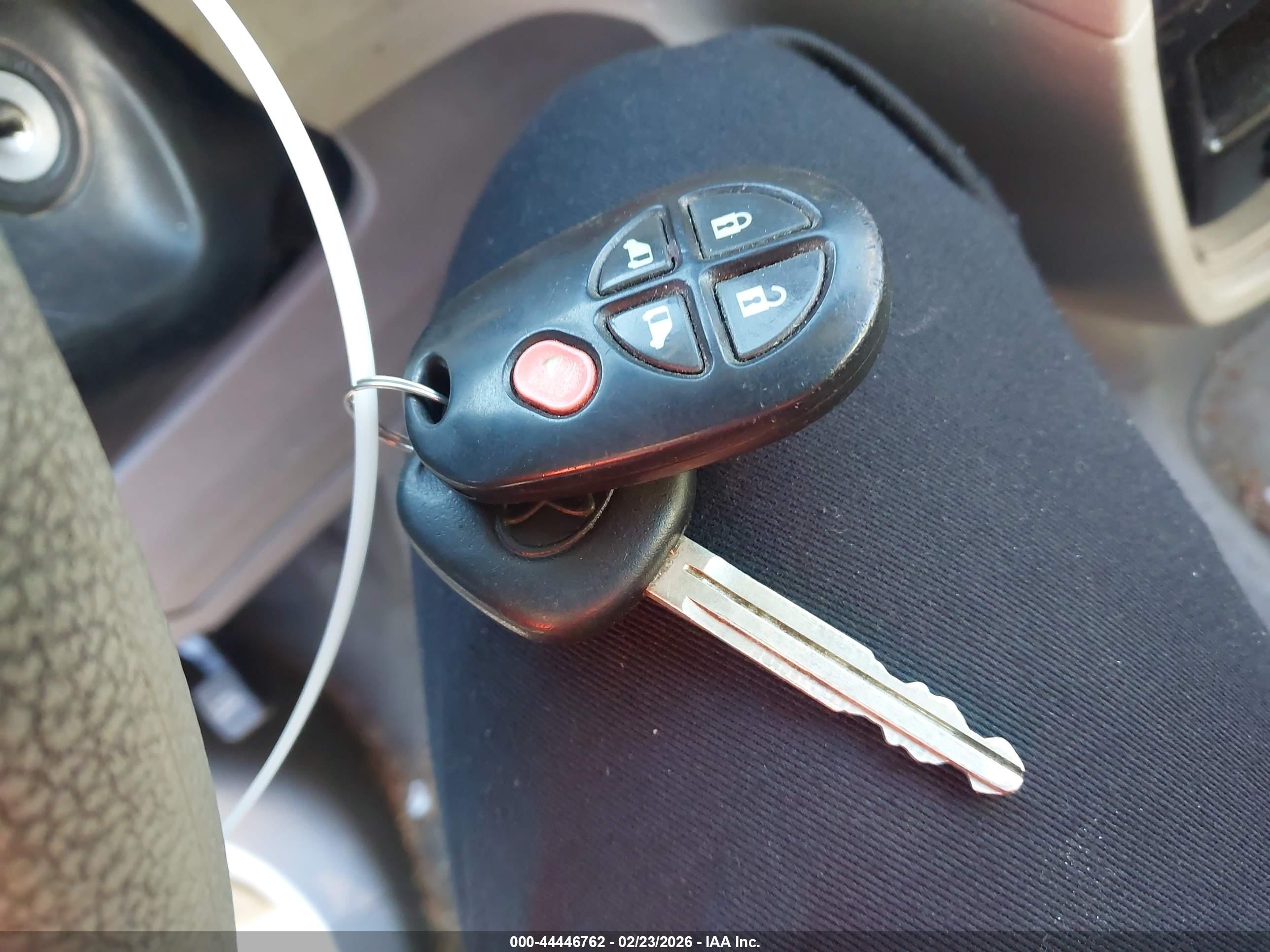 TOYOTA SIENNA image 11